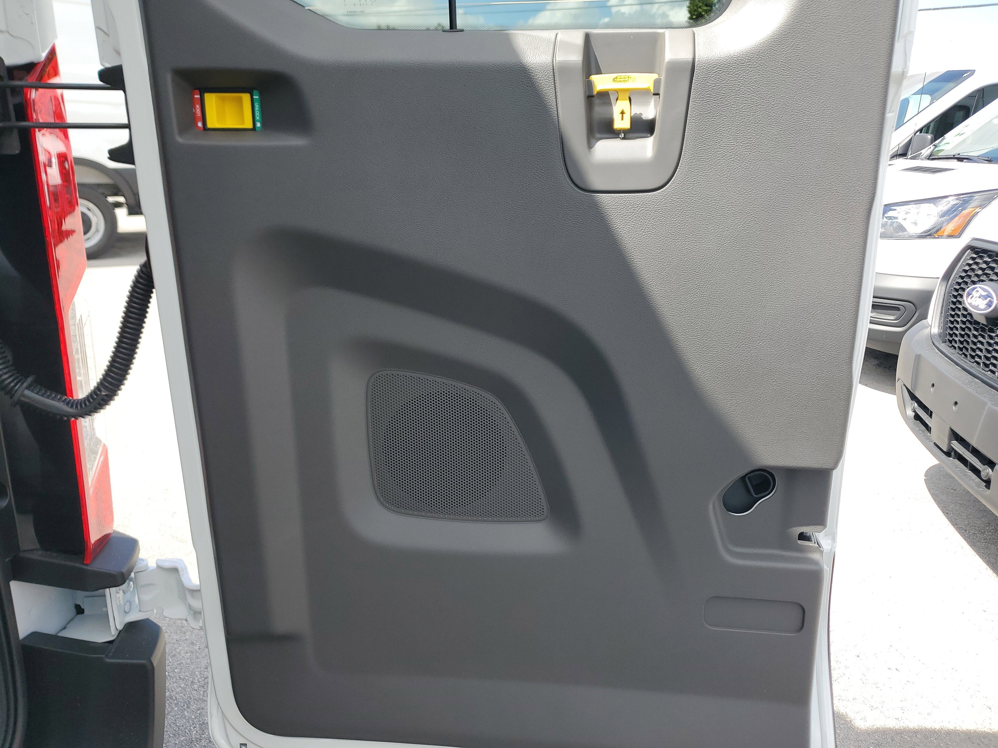 2026 Ford Transit Passenger Wagon XL