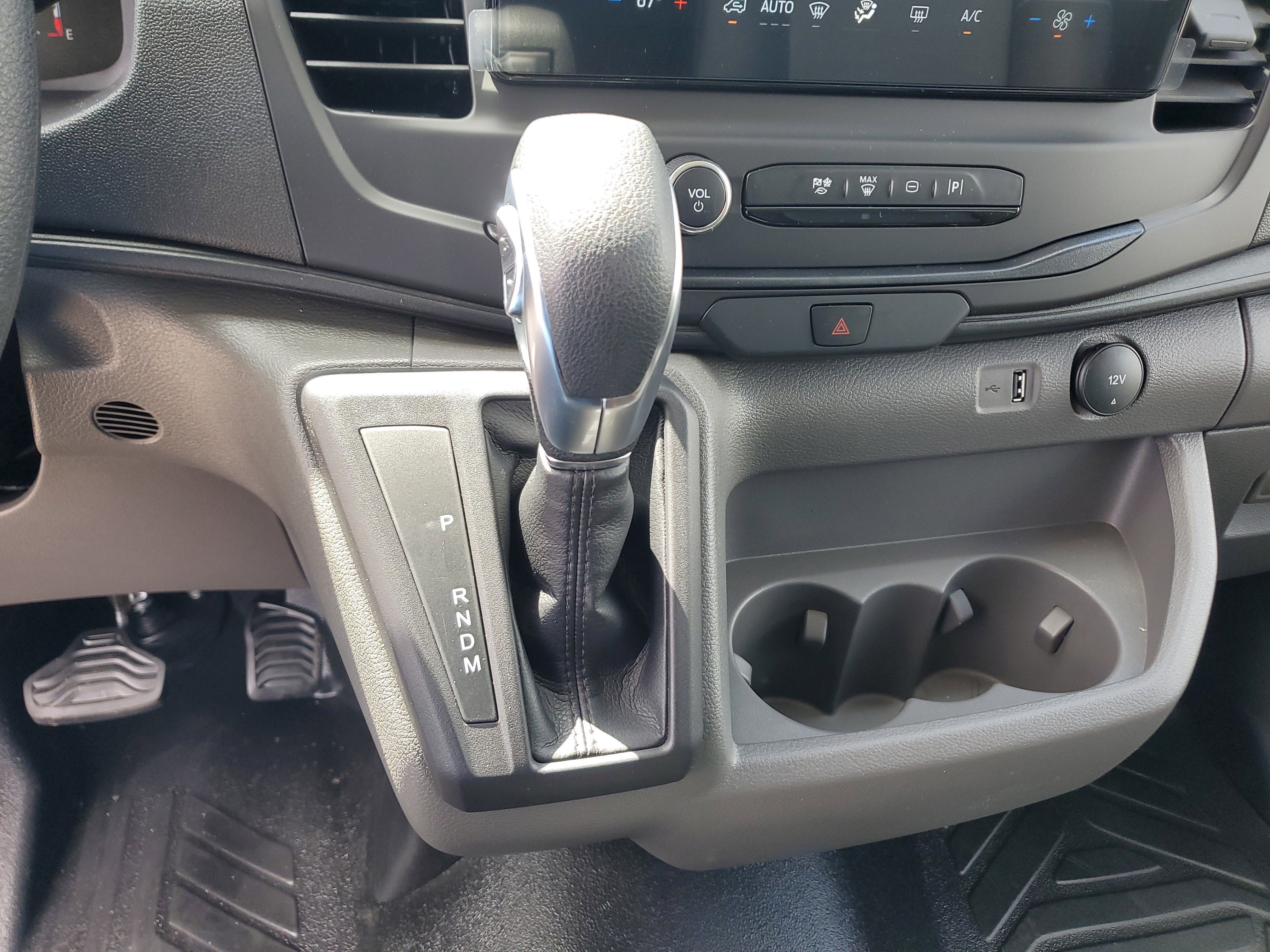 2026 Ford Transit Passenger Wagon XL