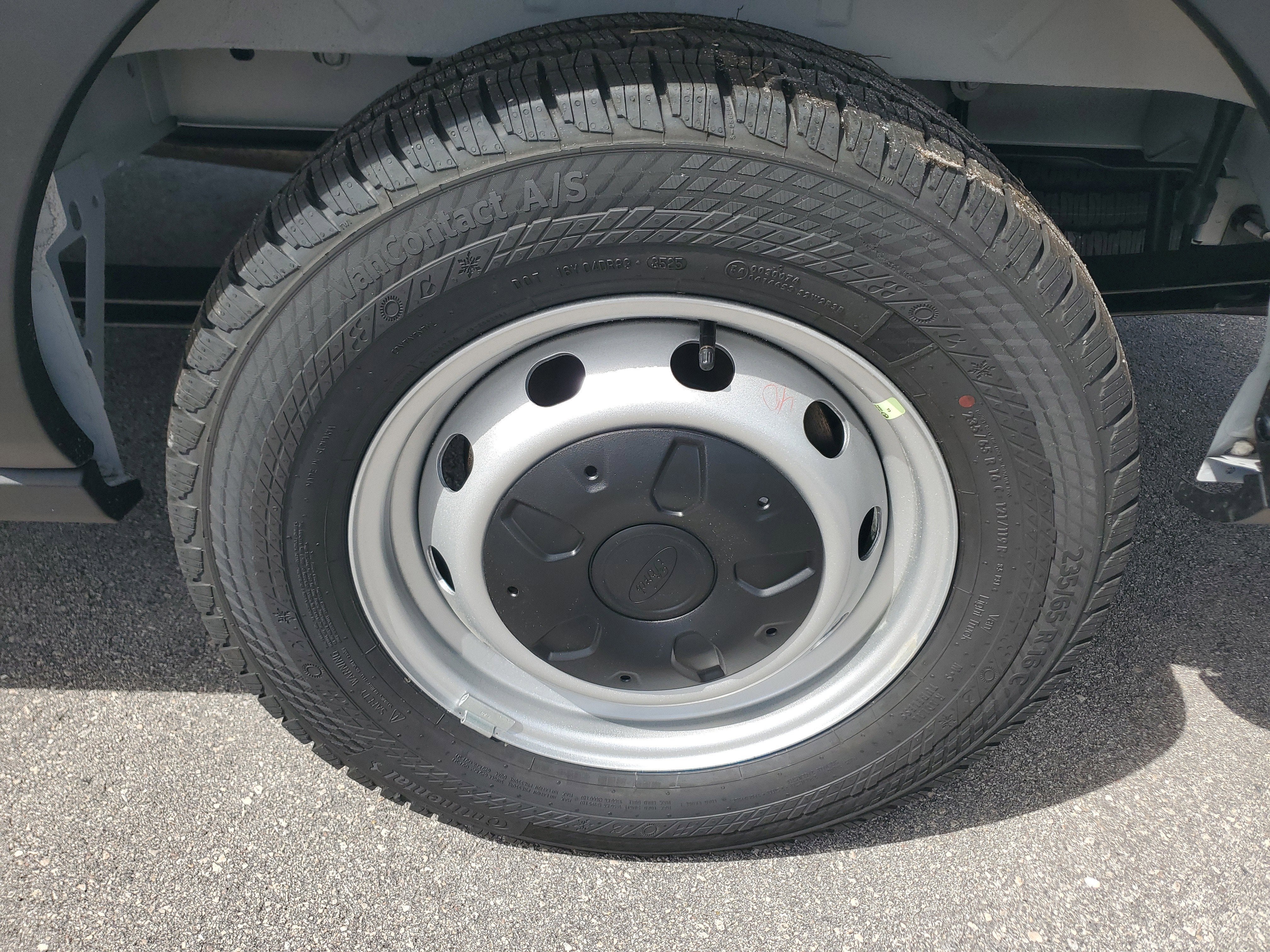 2026 Ford Transit Passenger Wagon XL