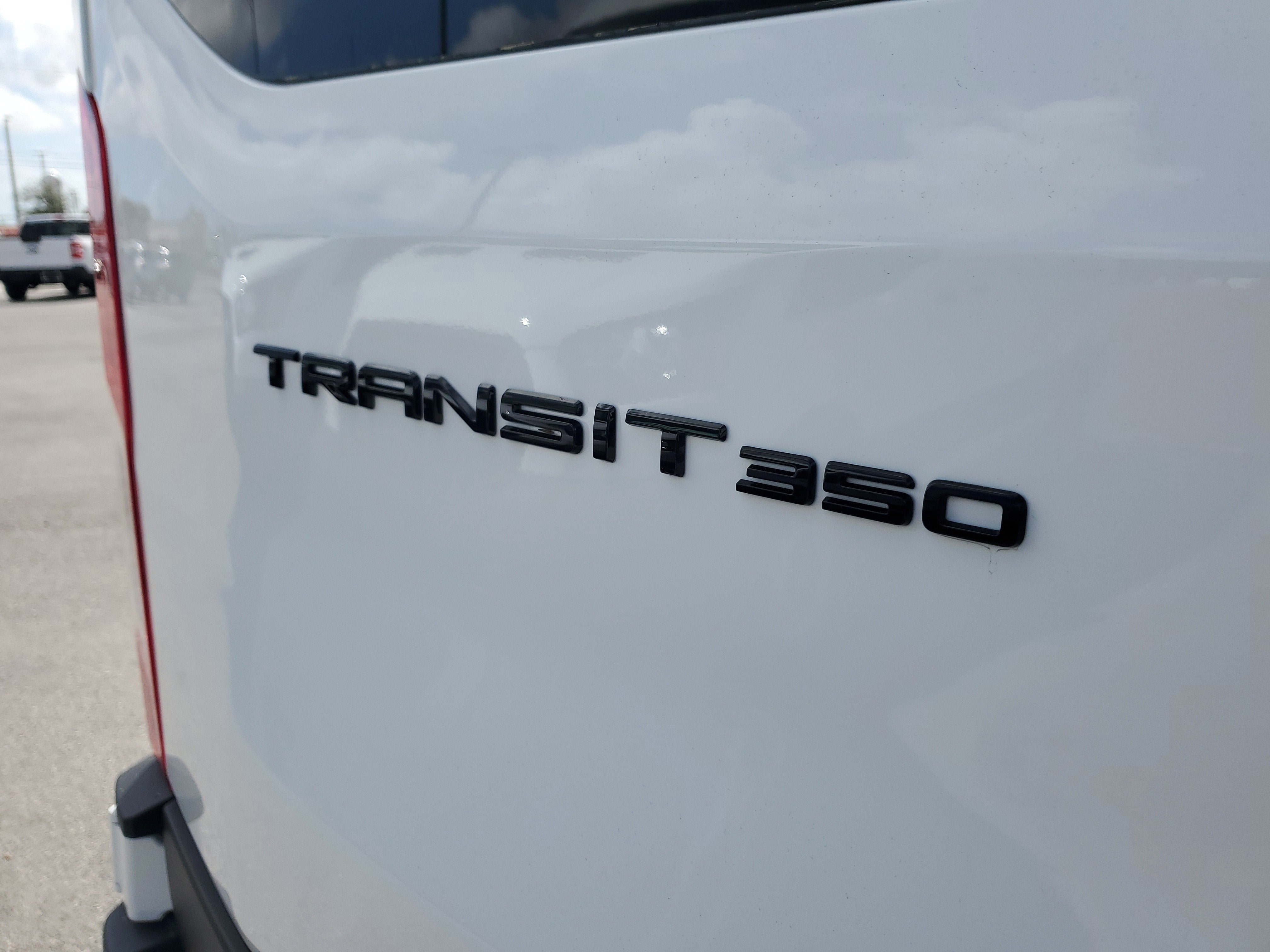 2026 Ford Transit Passenger Wagon XL