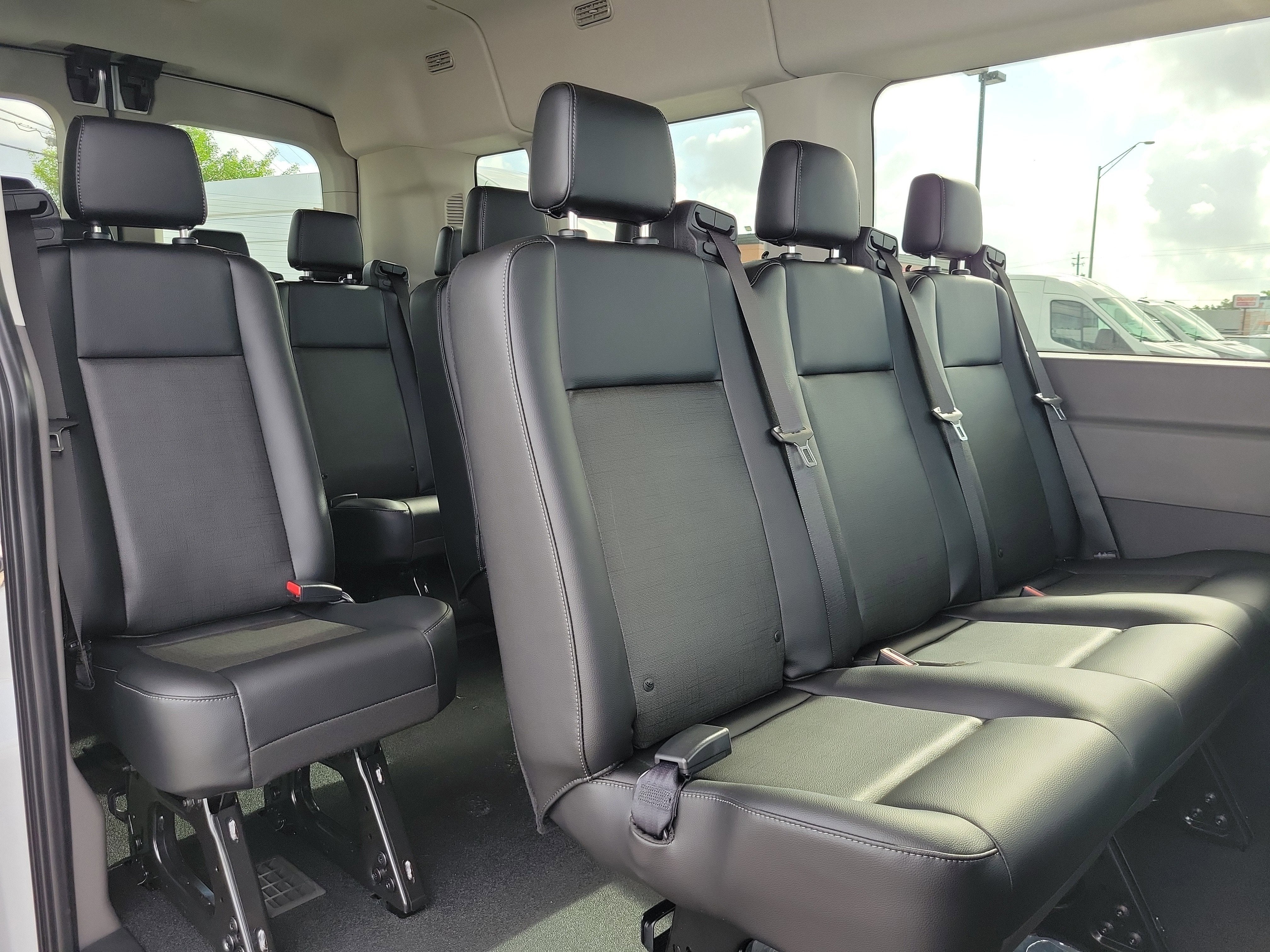 2026 Ford Transit Passenger Wagon XL