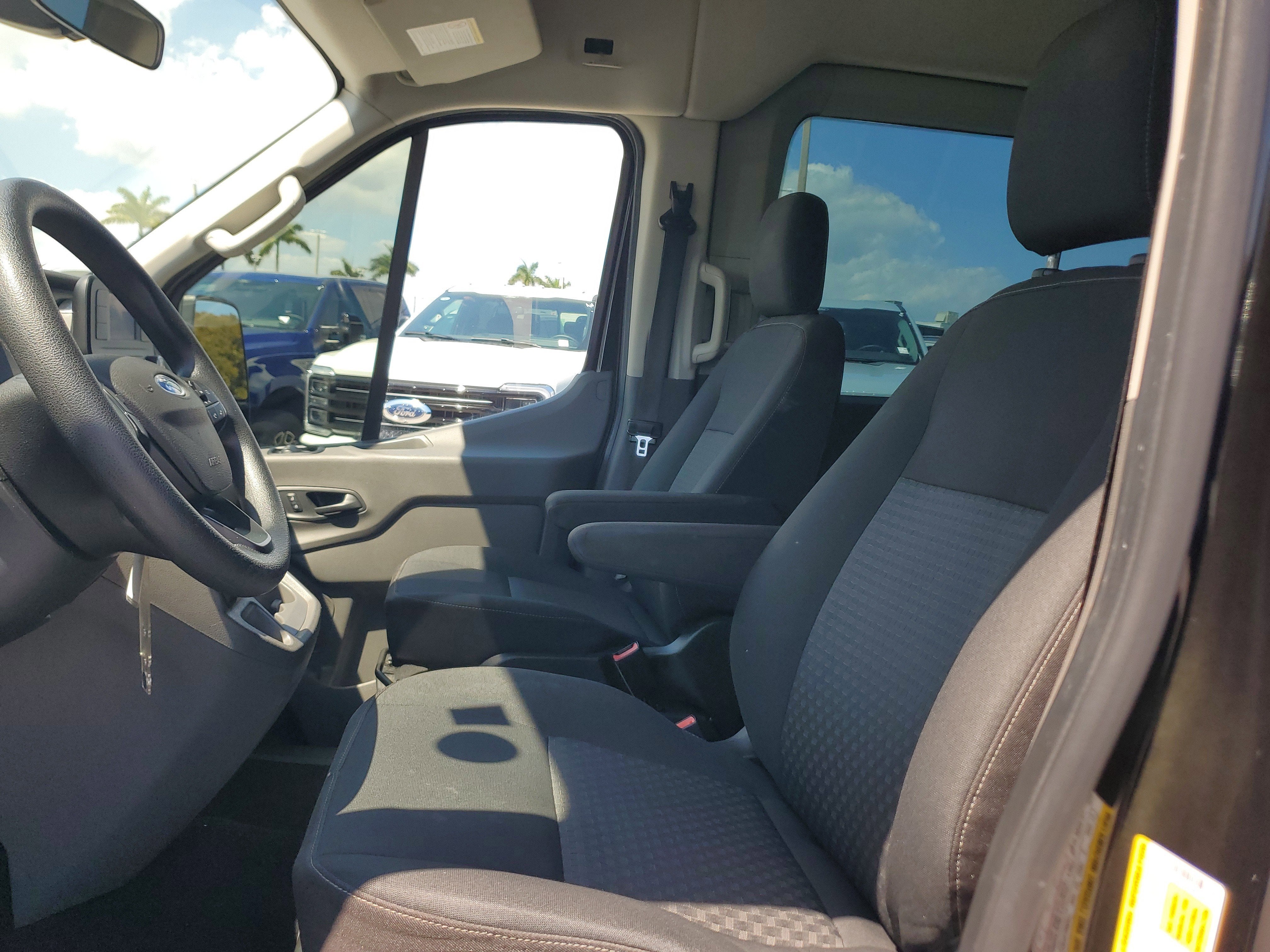 2021 Ford Transit Passenger Wagon XLT