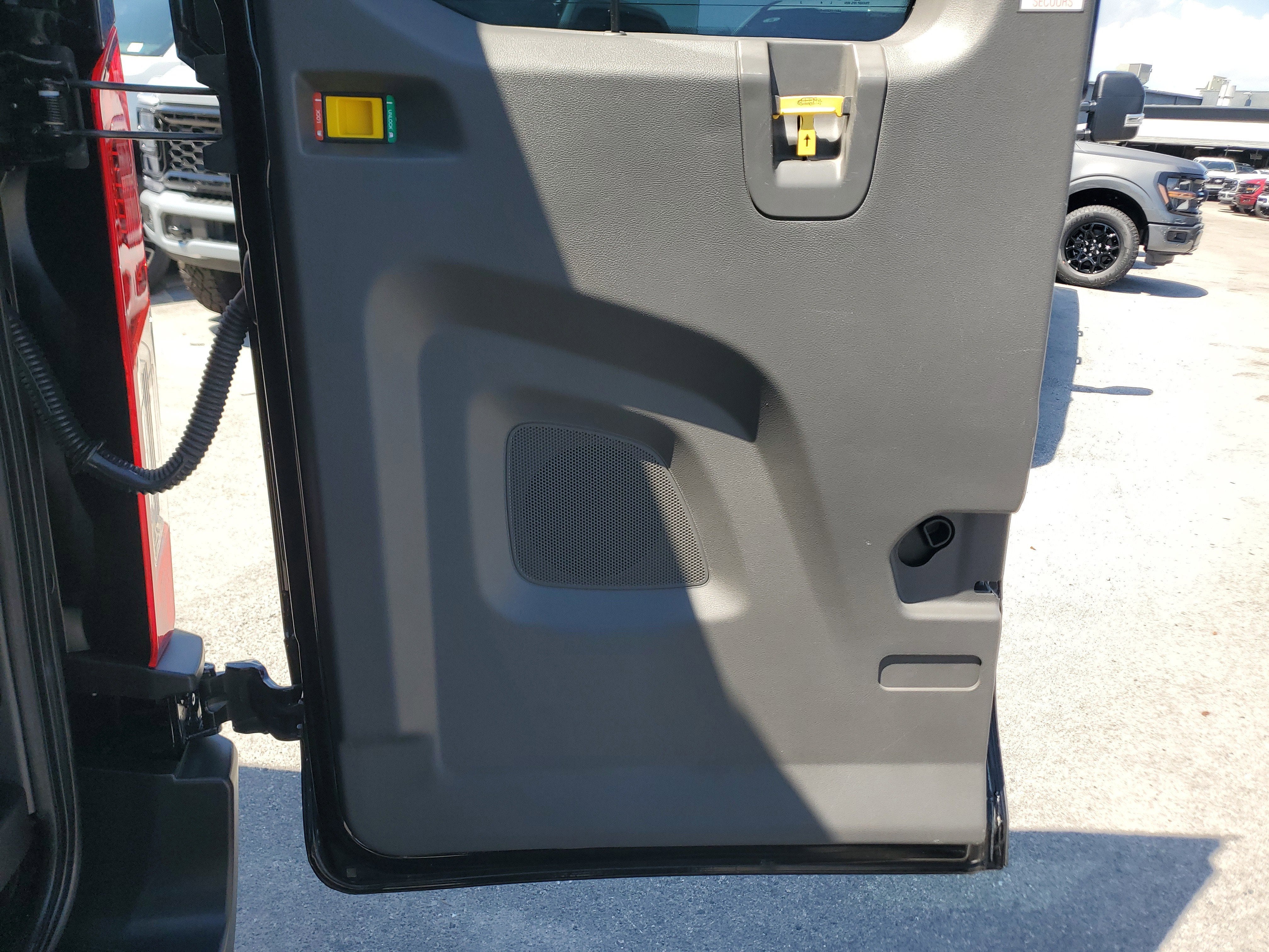 2021 Ford Transit Passenger Wagon XLT