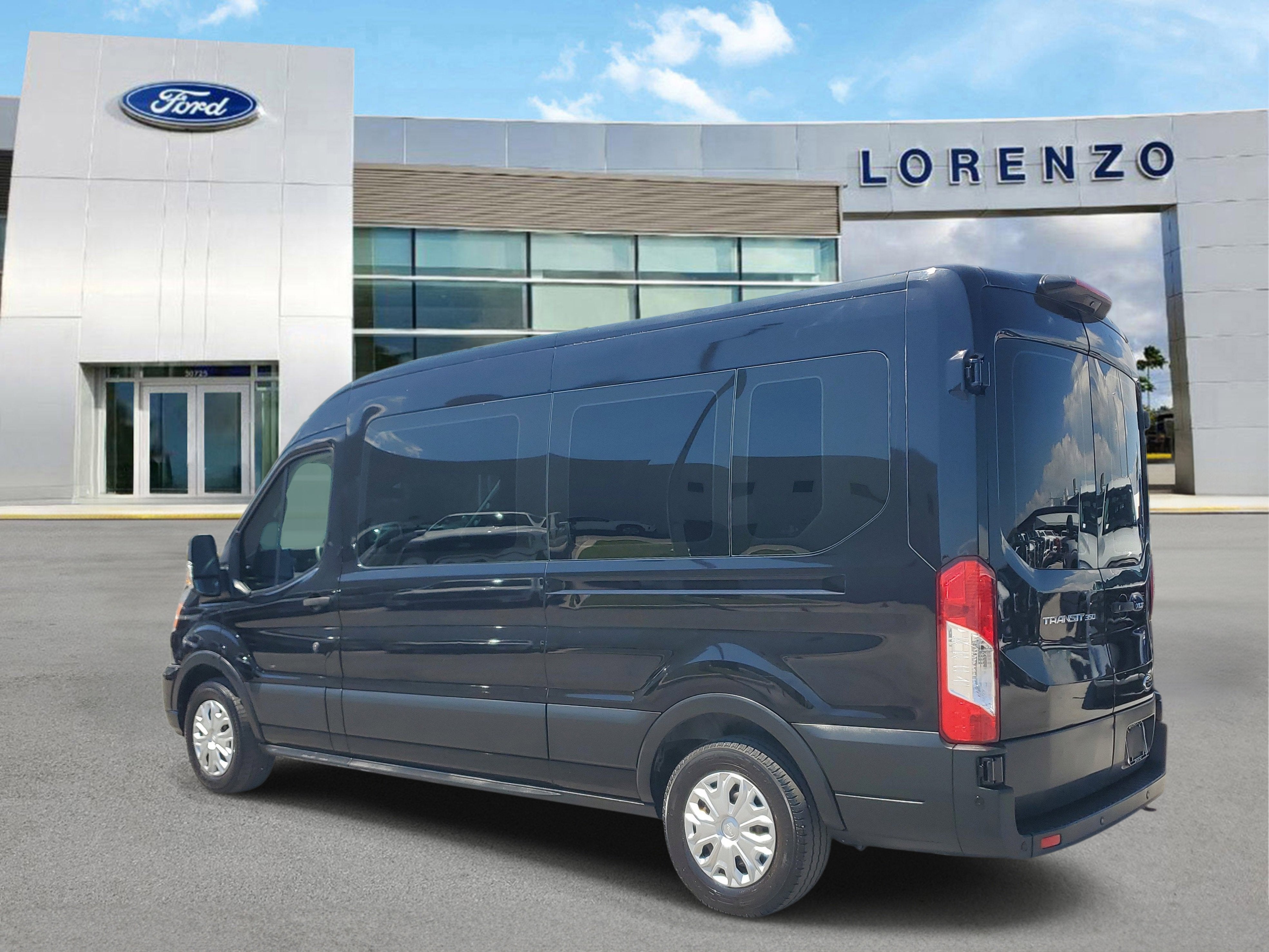 2021 Ford Transit Passenger Wagon XLT