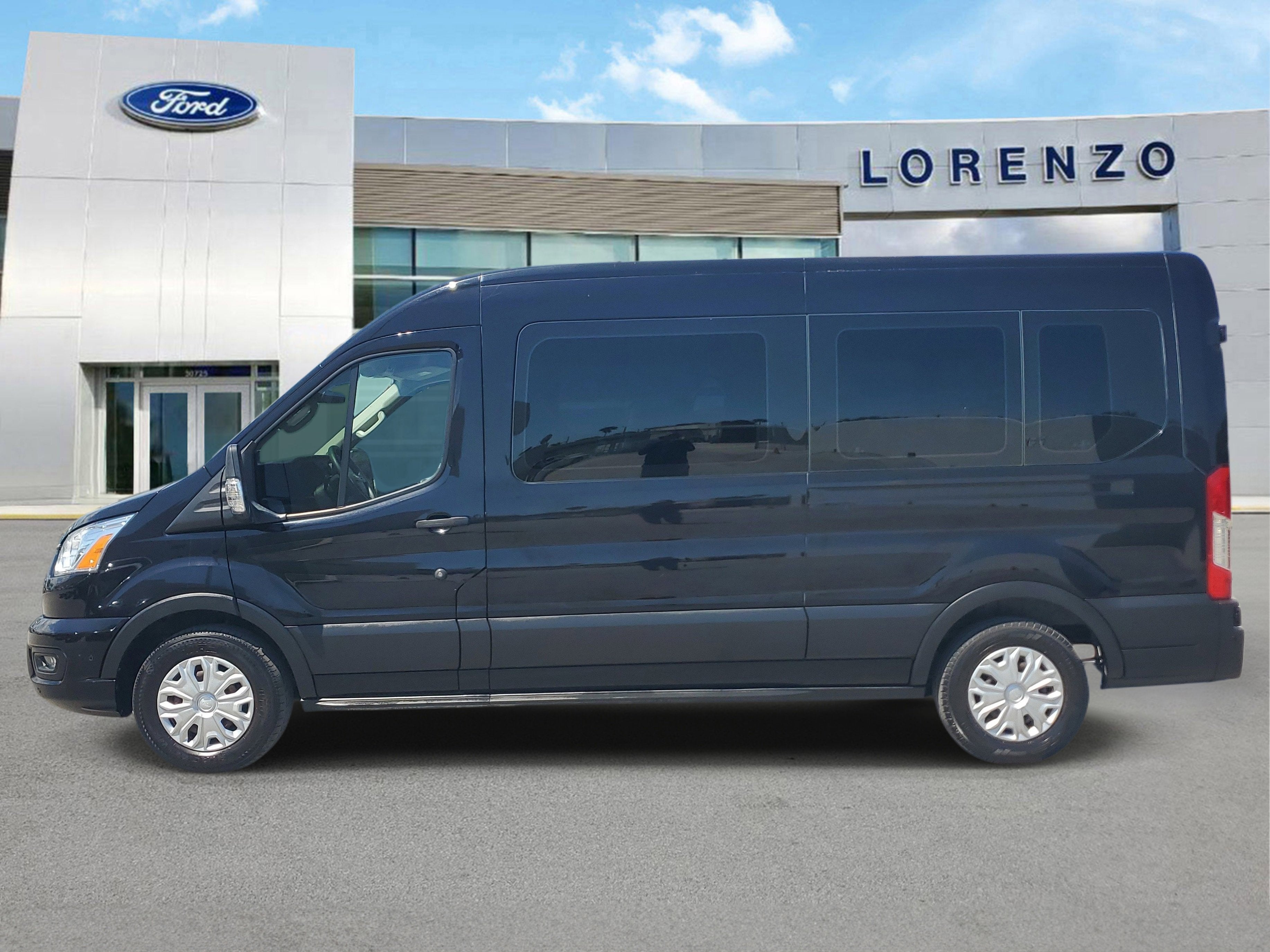 2021 Ford Transit Passenger Wagon XLT