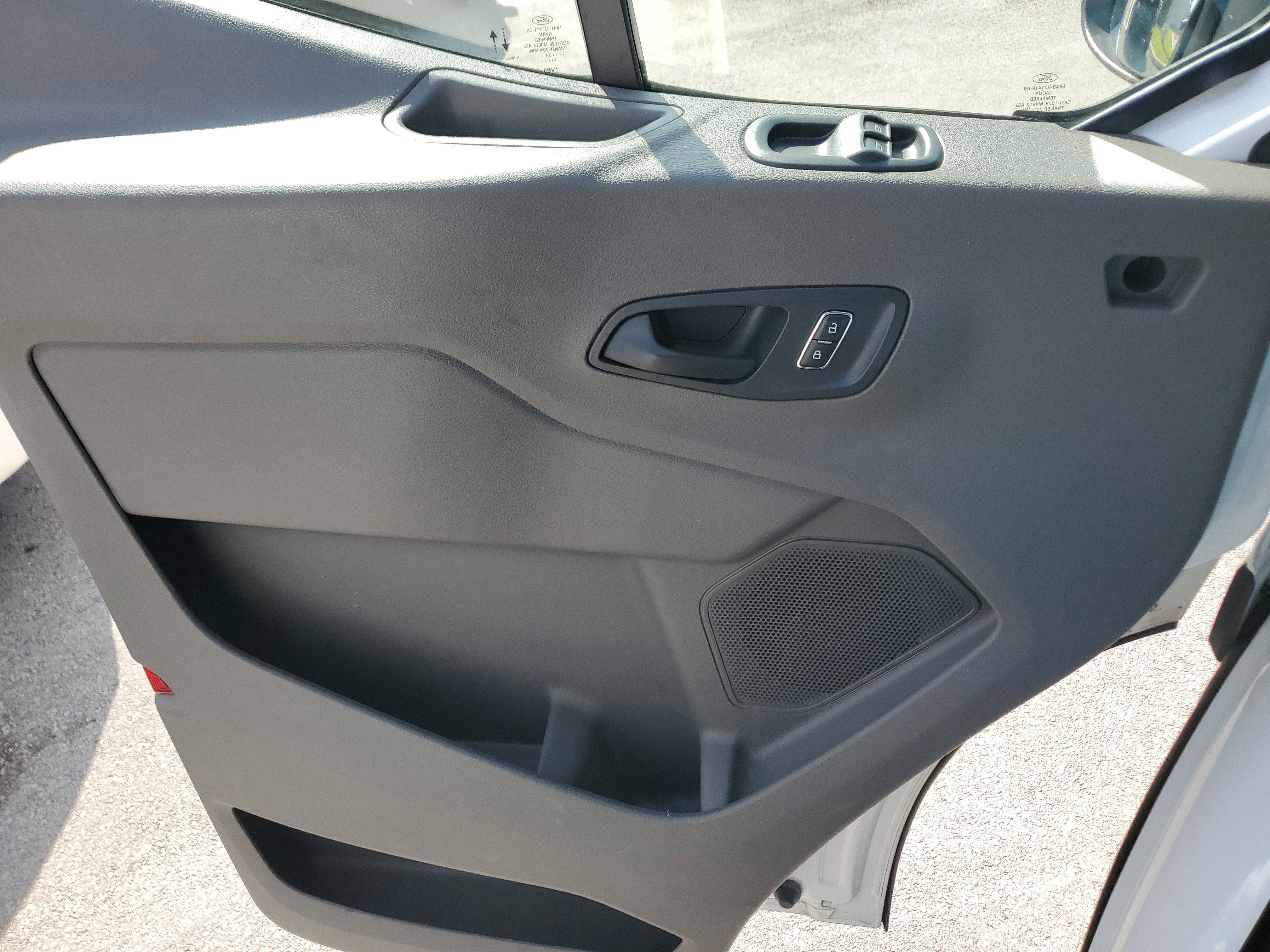 2024 Ford Transit Passenger Wagon XLT