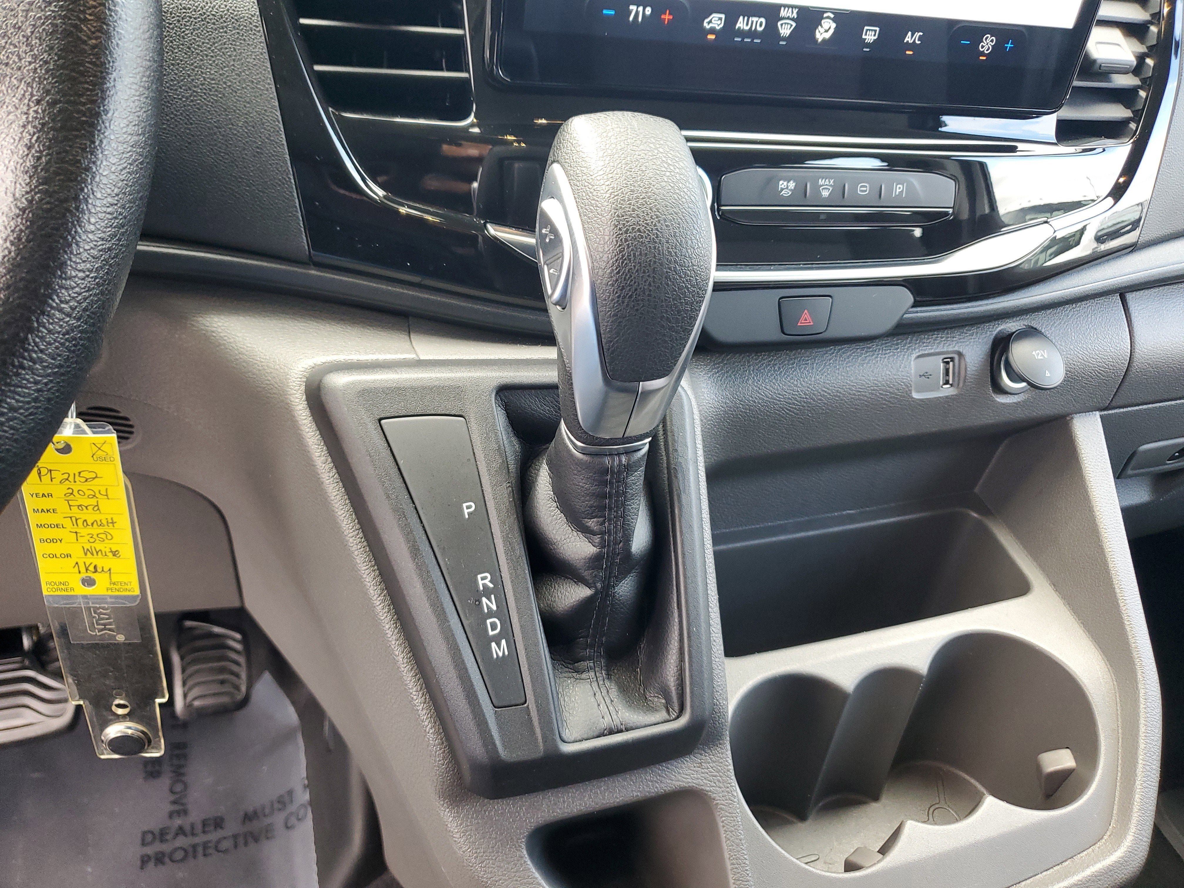 2024 Ford Transit Passenger Wagon XLT