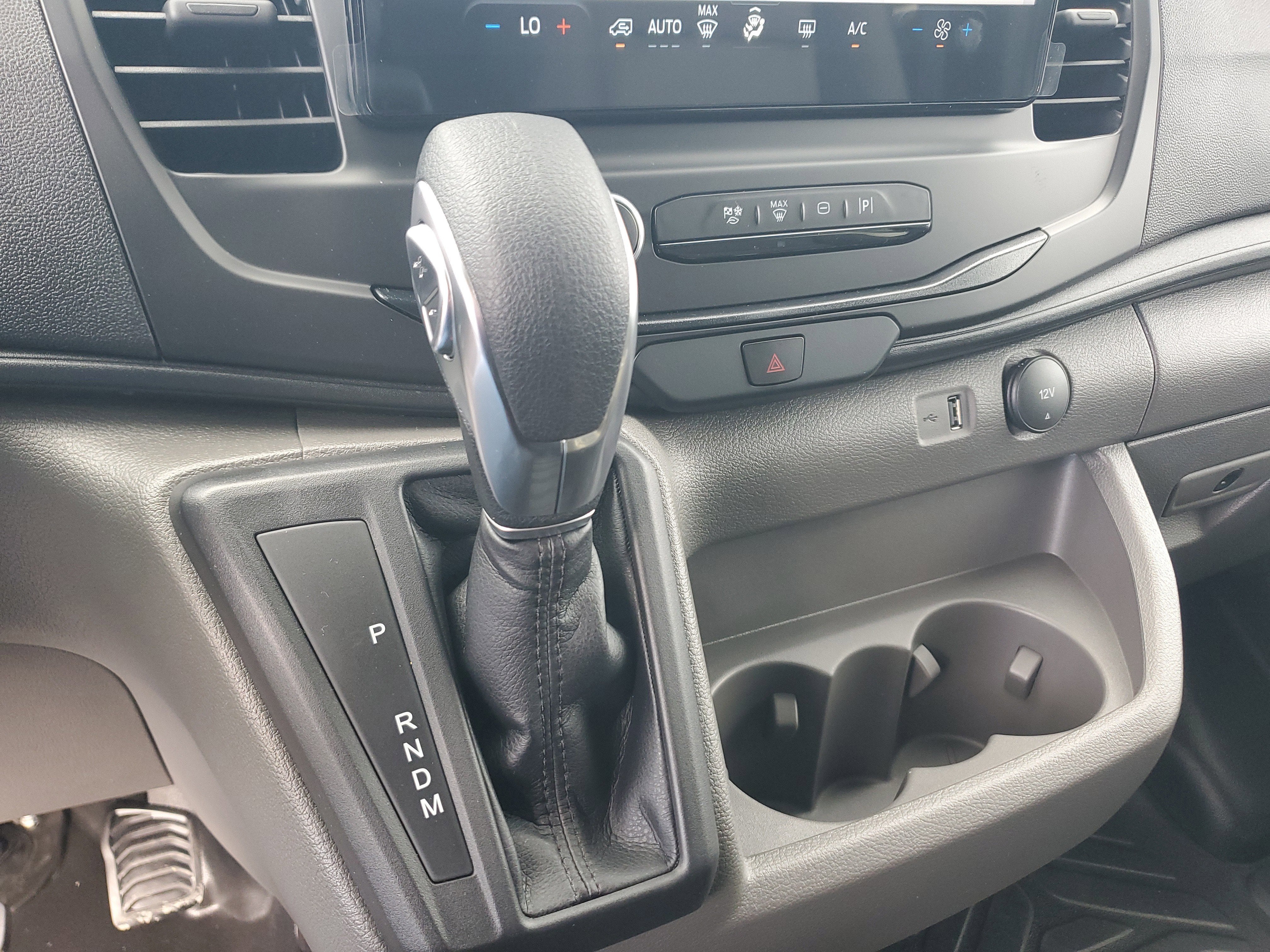 2026 Ford Transit Passenger Wagon XL