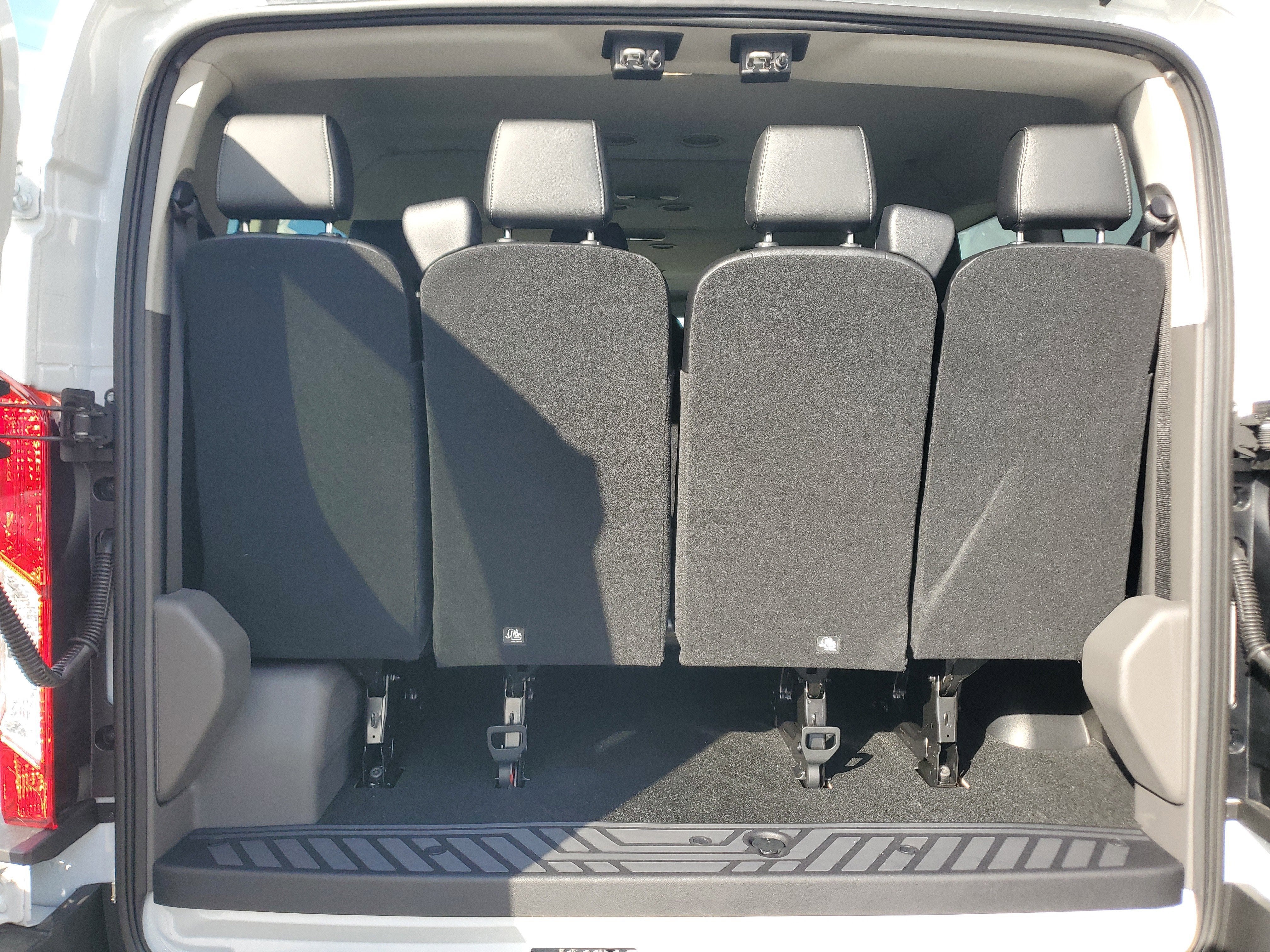 2026 Ford Transit Passenger Wagon XL