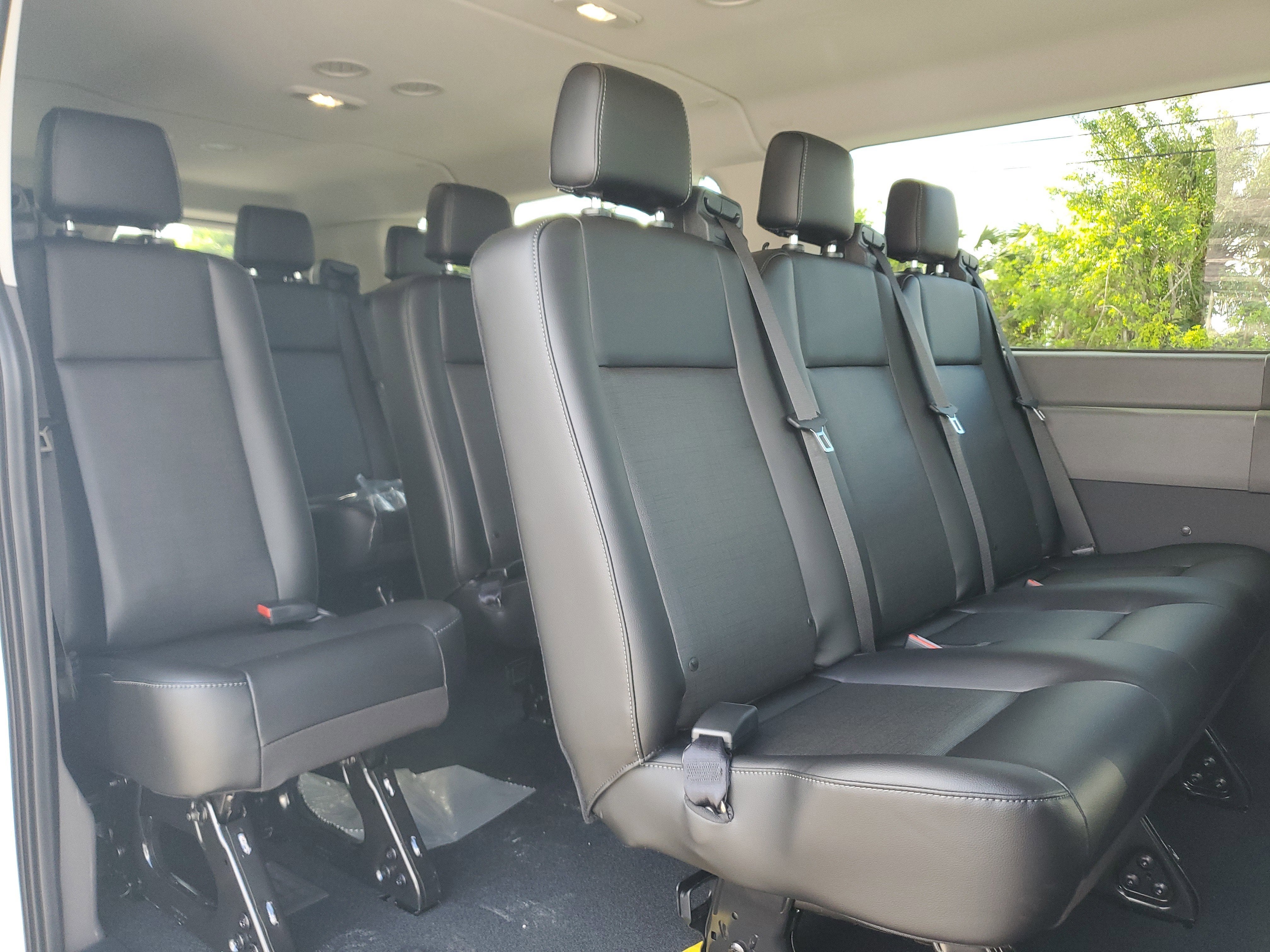 2026 Ford Transit Passenger Wagon XL