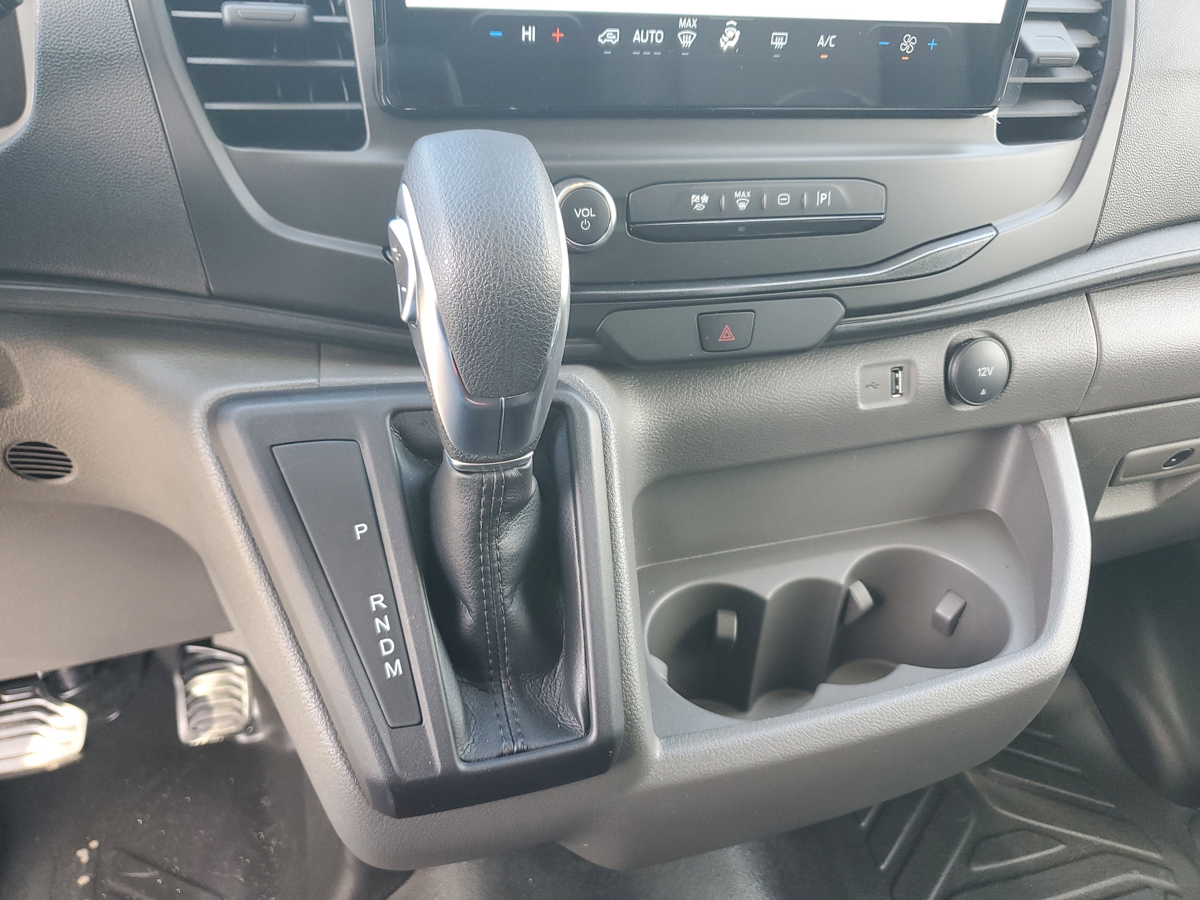 2026 Ford Transit Passenger Wagon XL