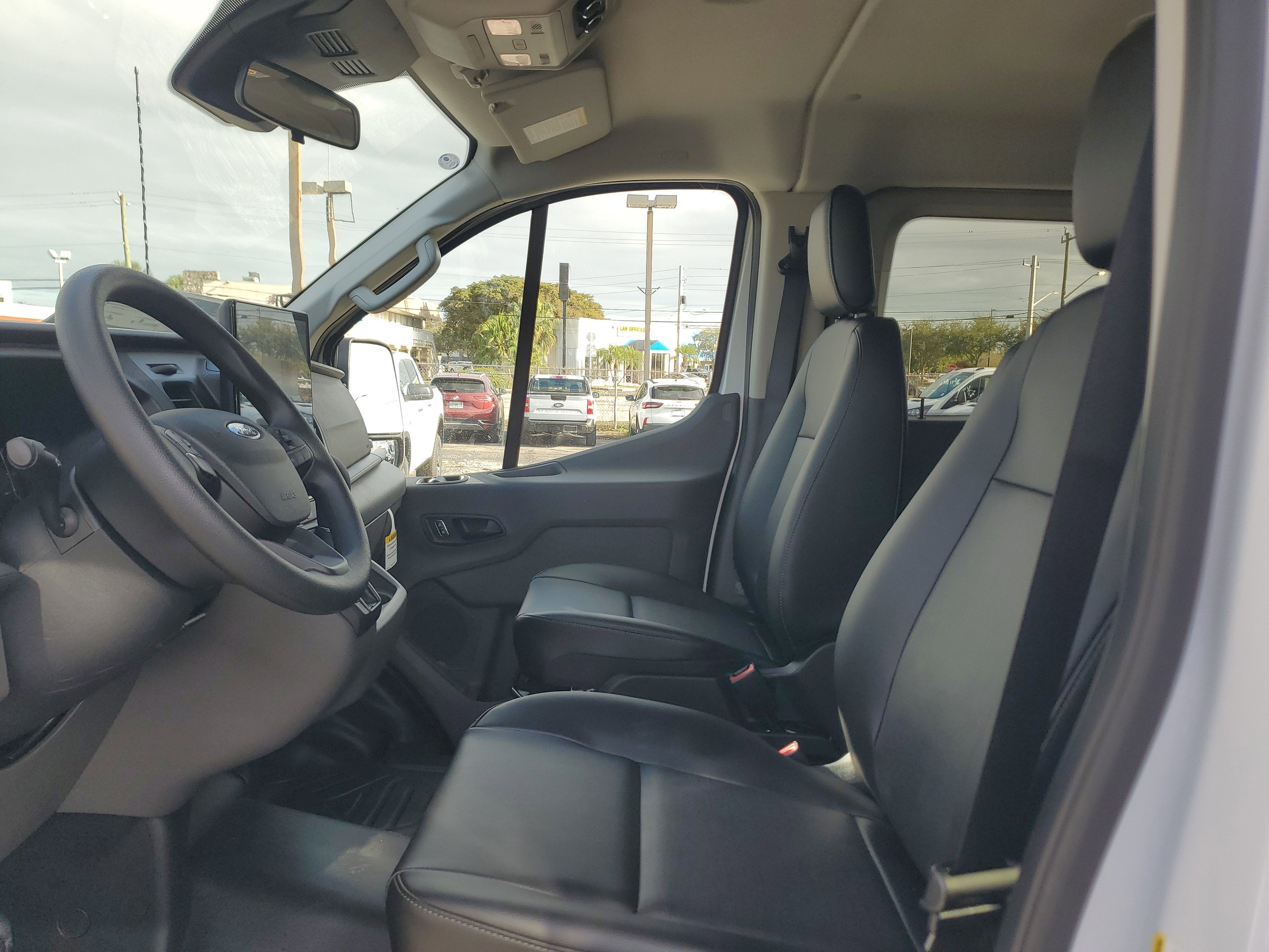2026 Ford Transit Passenger Wagon XL