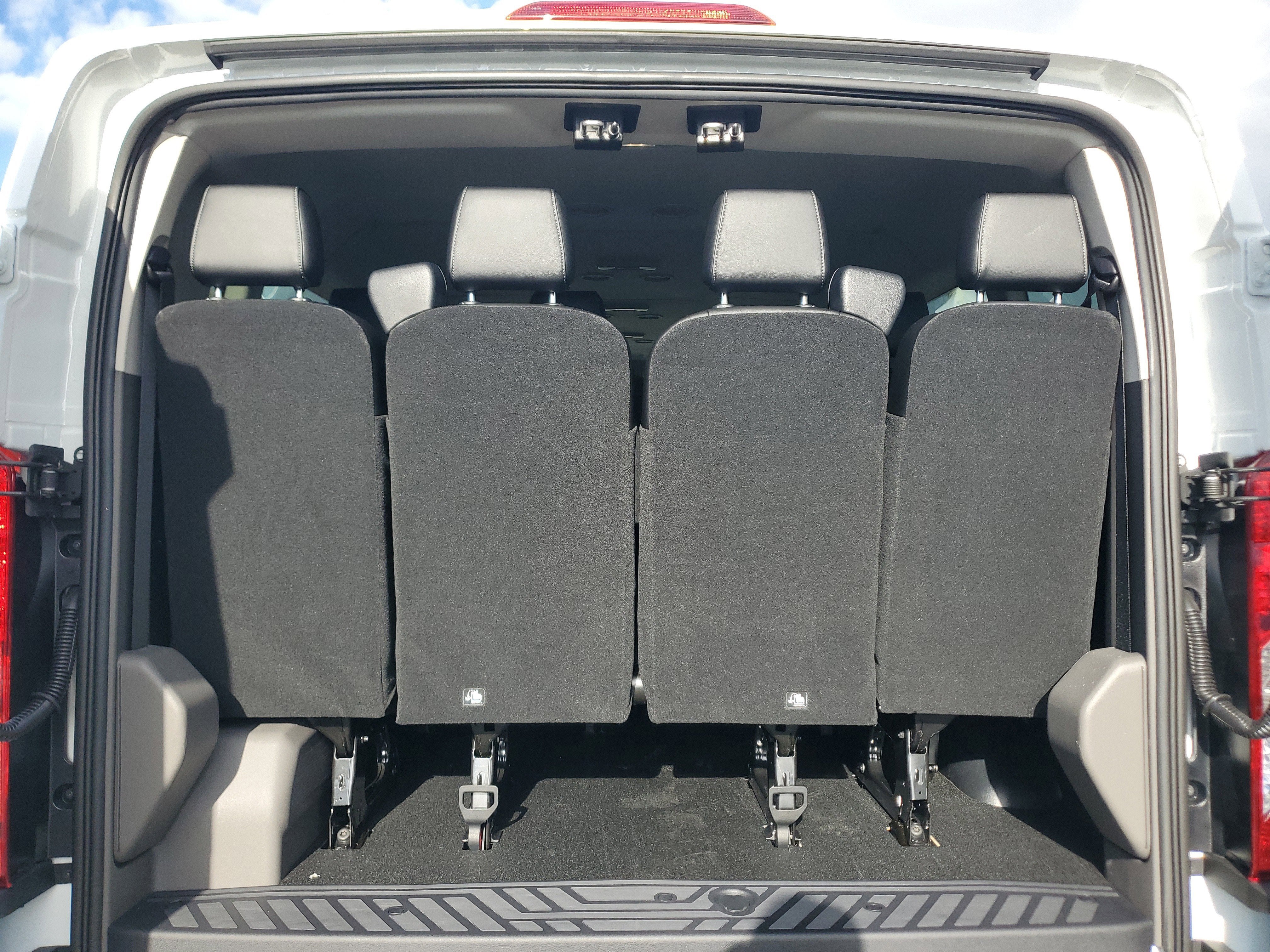 2026 Ford Transit Passenger Wagon XL