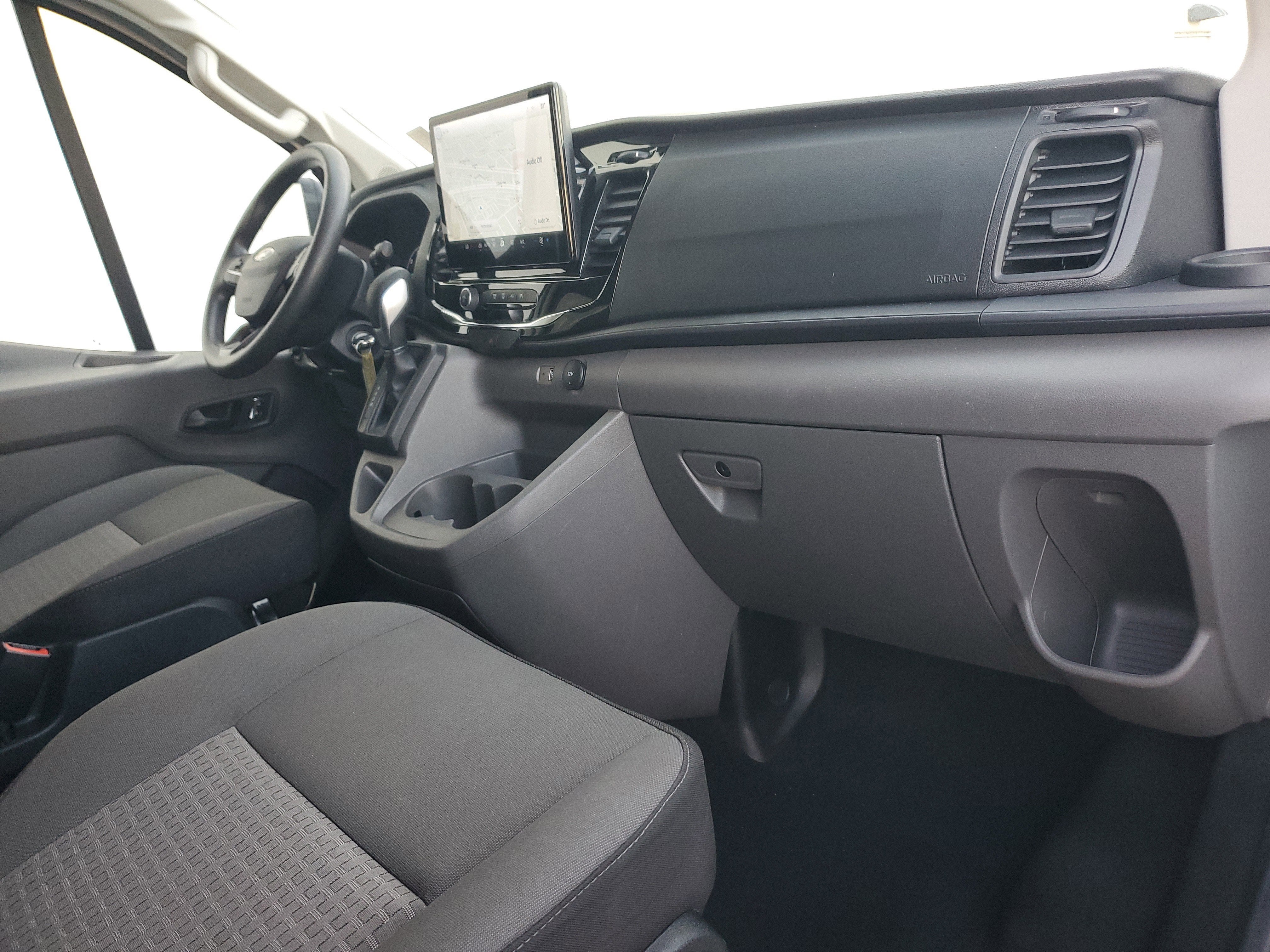 2023 Ford Transit Passenger Wagon XLT