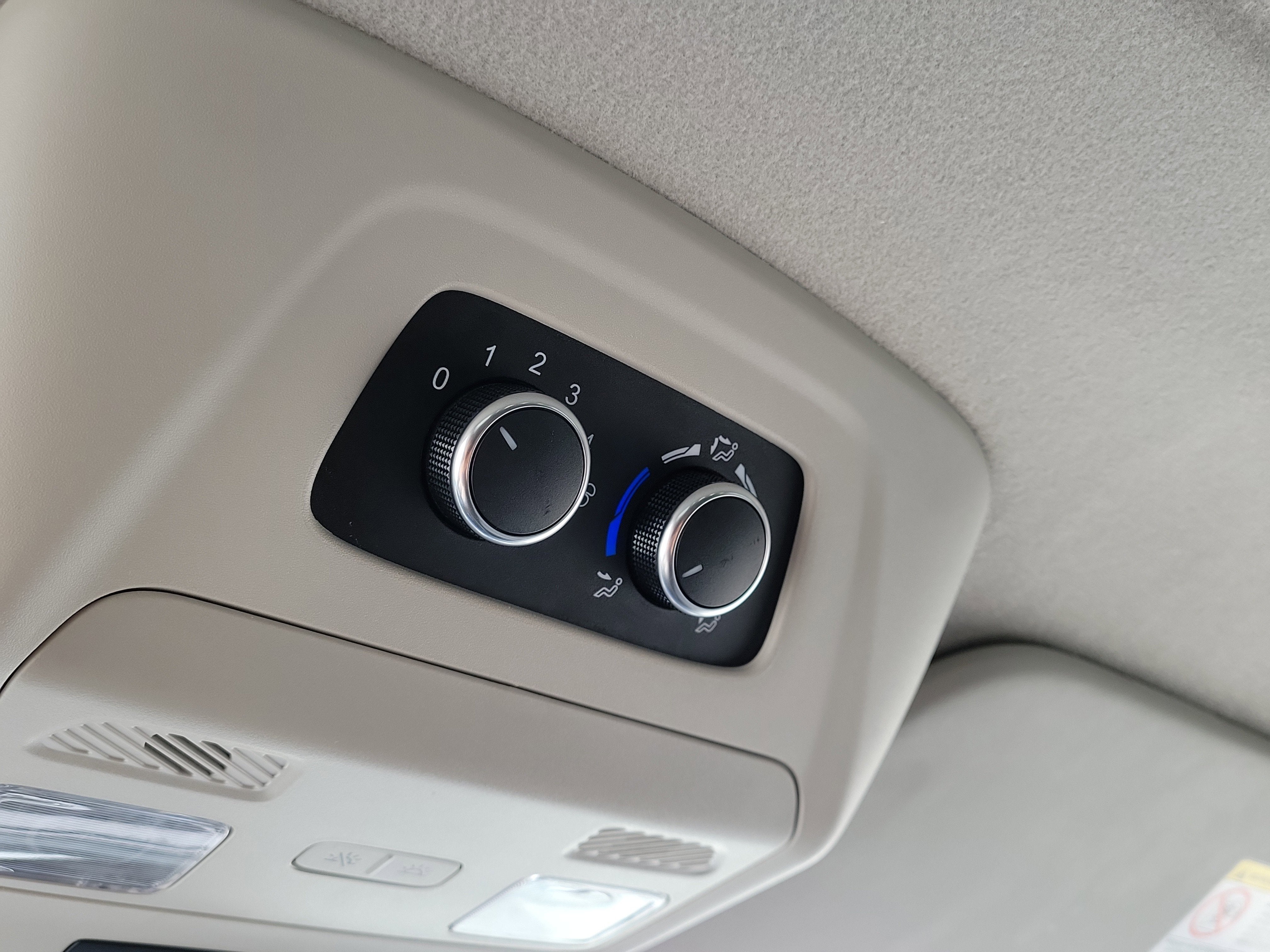 2023 Ford Transit Passenger Wagon XLT