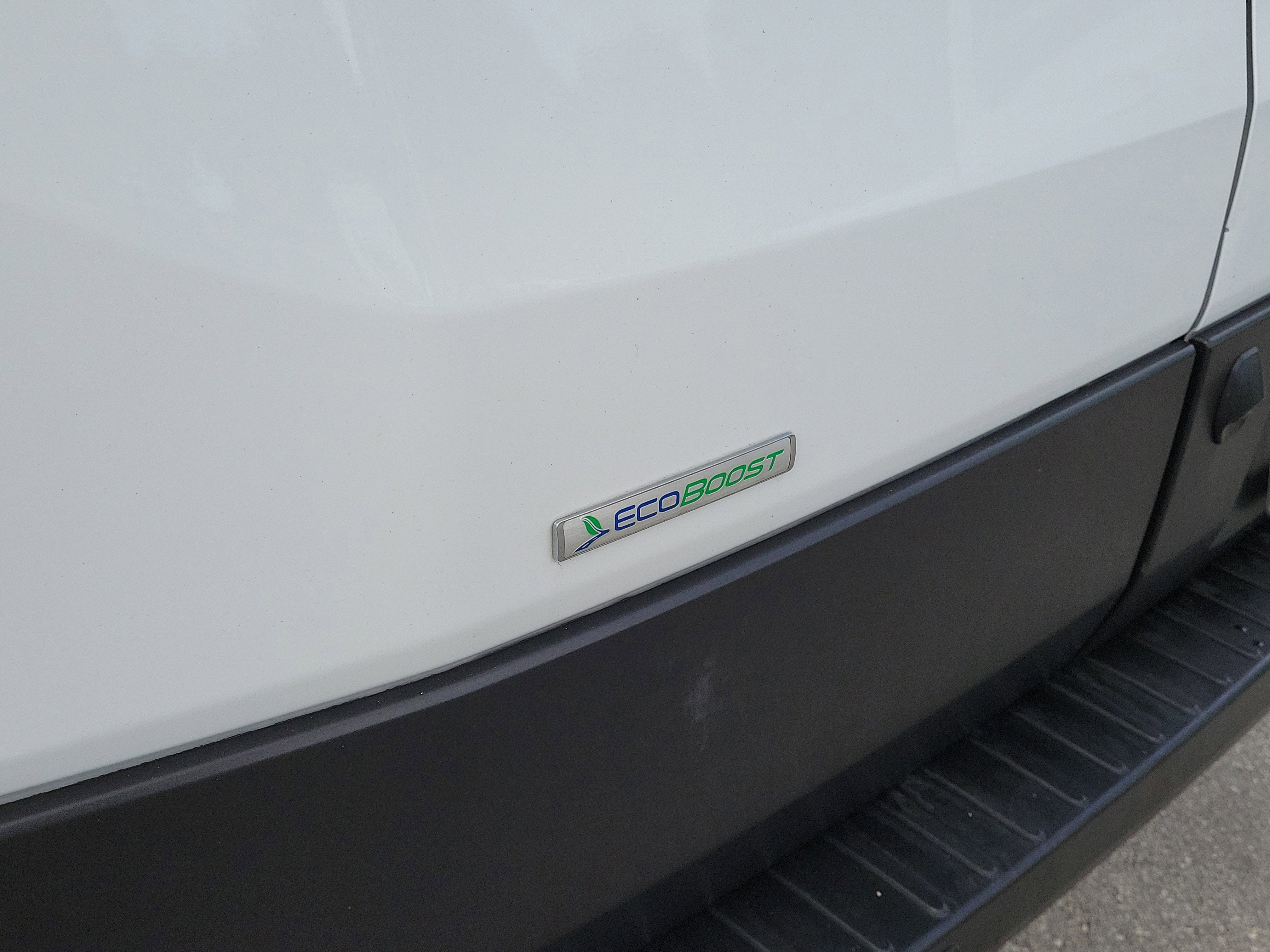 2023 Ford Transit Passenger Wagon XLT