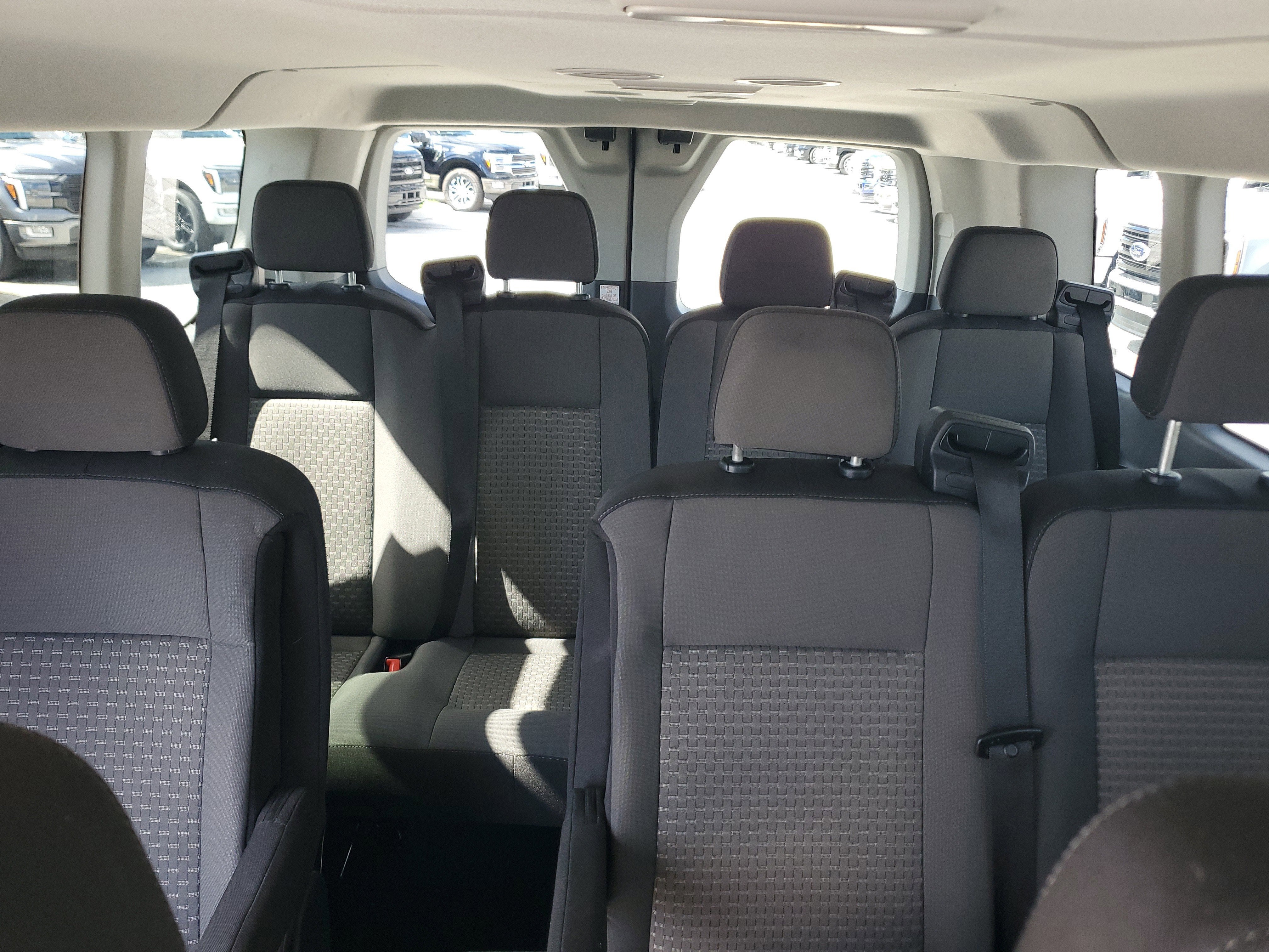 2023 Ford Transit Passenger Wagon XLT