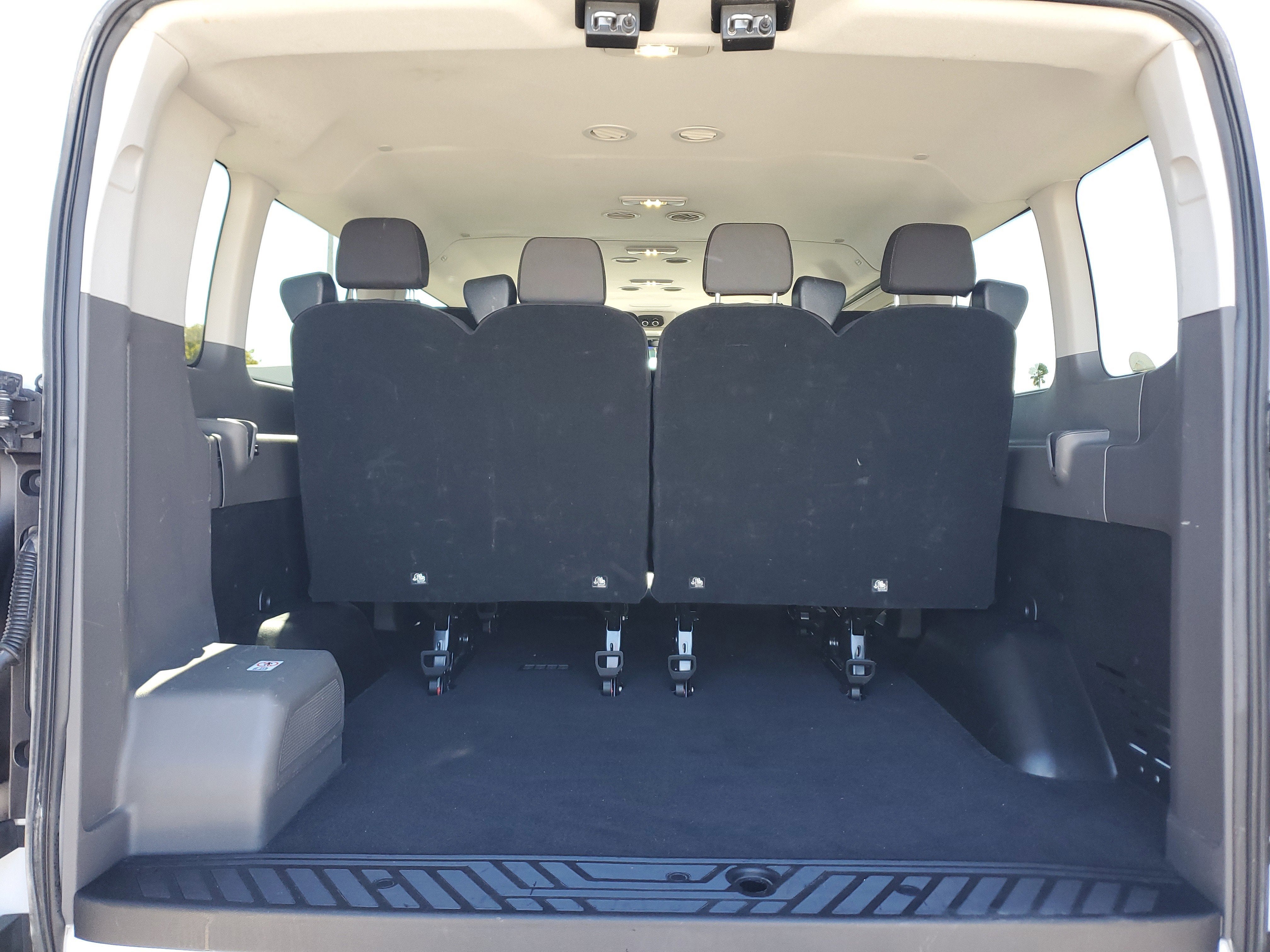 2024 Ford Transit Passenger Wagon XLT