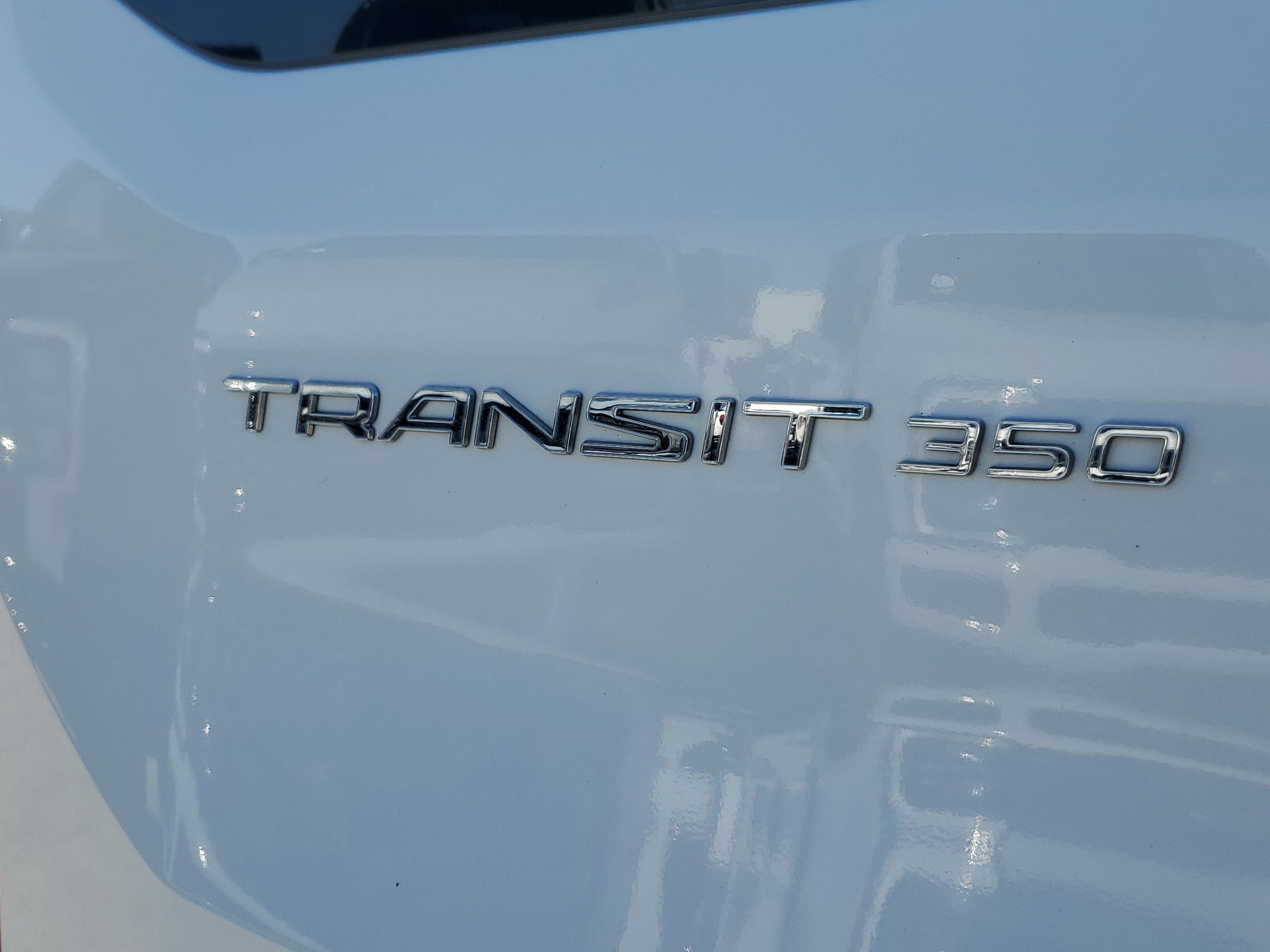 2024 Ford Transit Passenger Wagon XLT