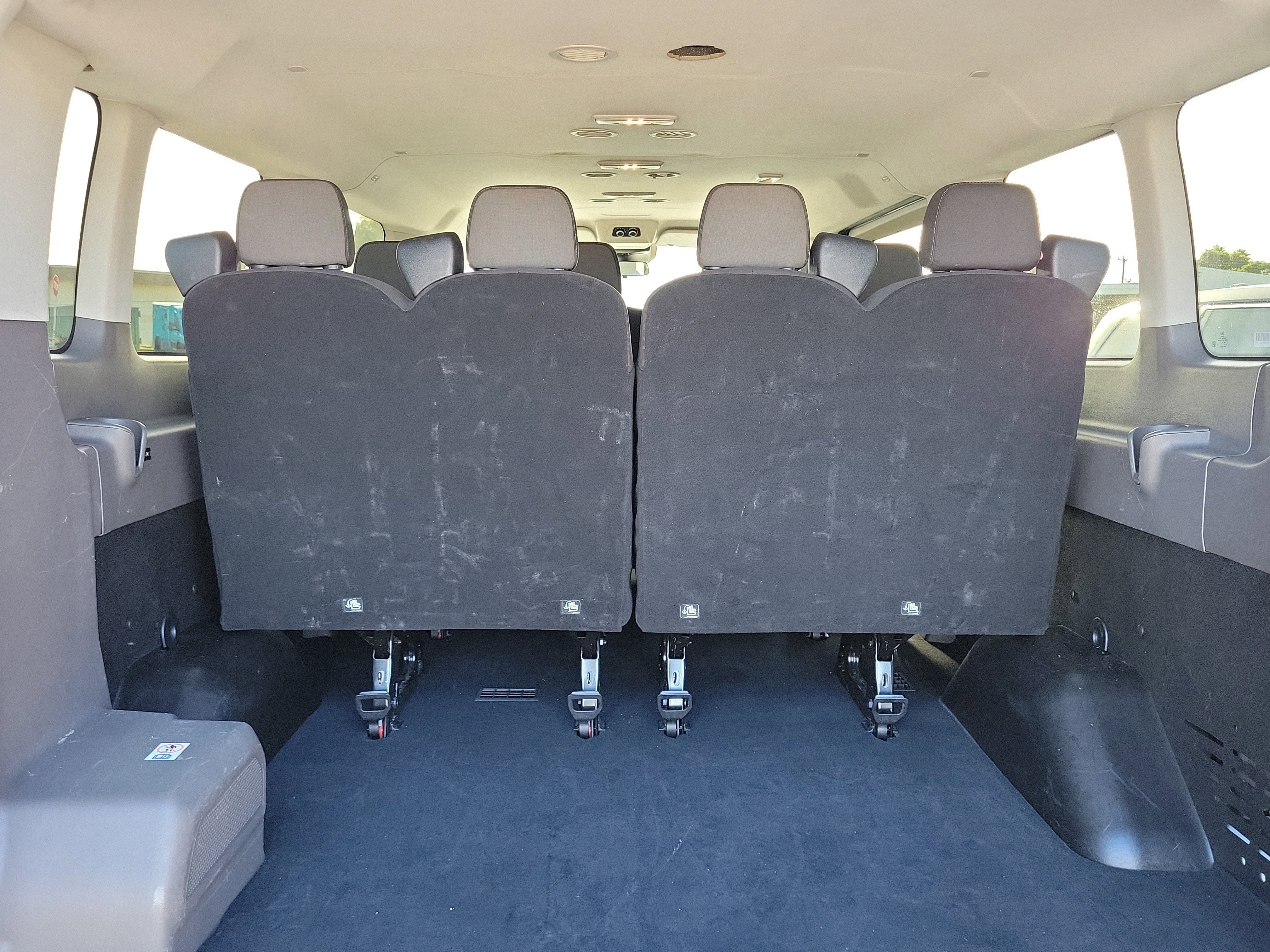 2023 Ford Transit Passenger Wagon XLT