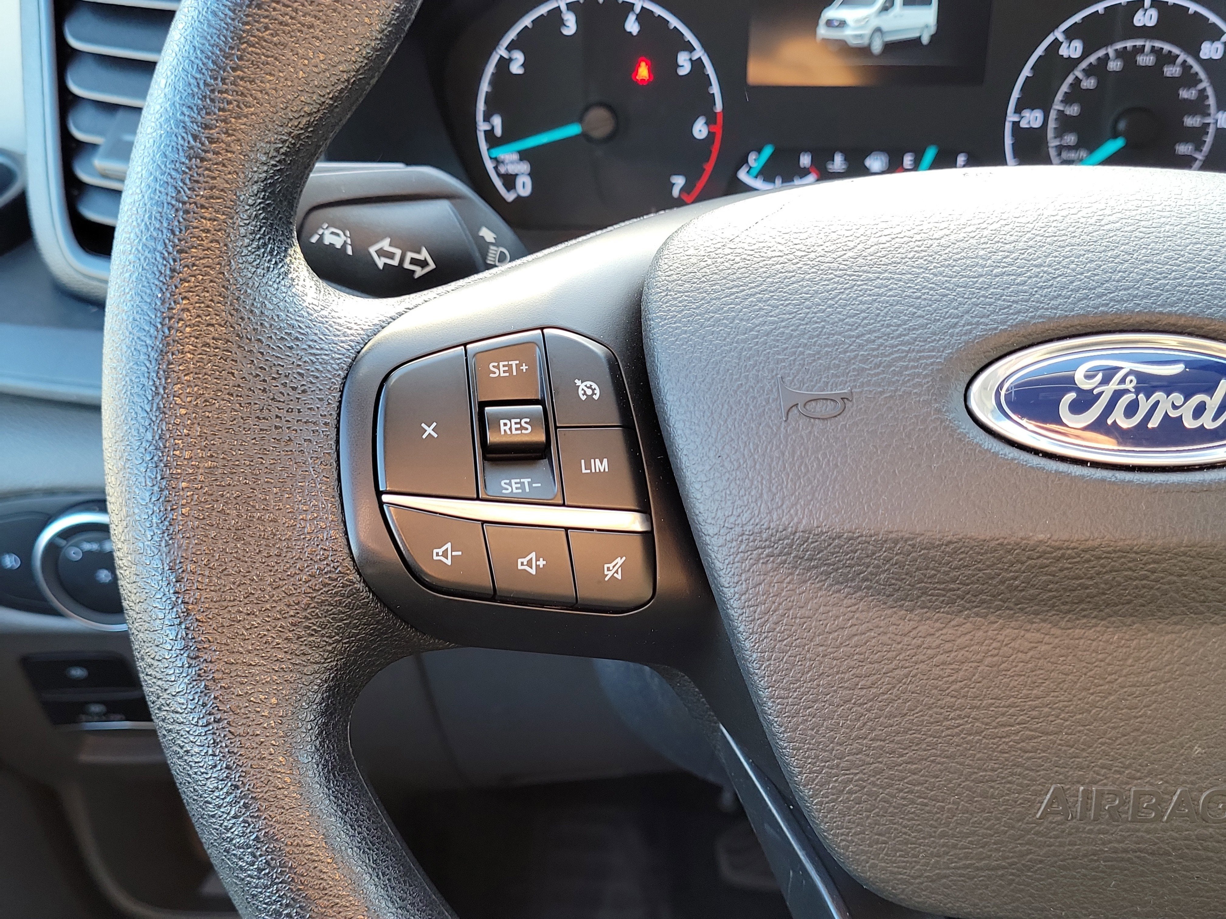 2023 Ford Transit Passenger Wagon XLT