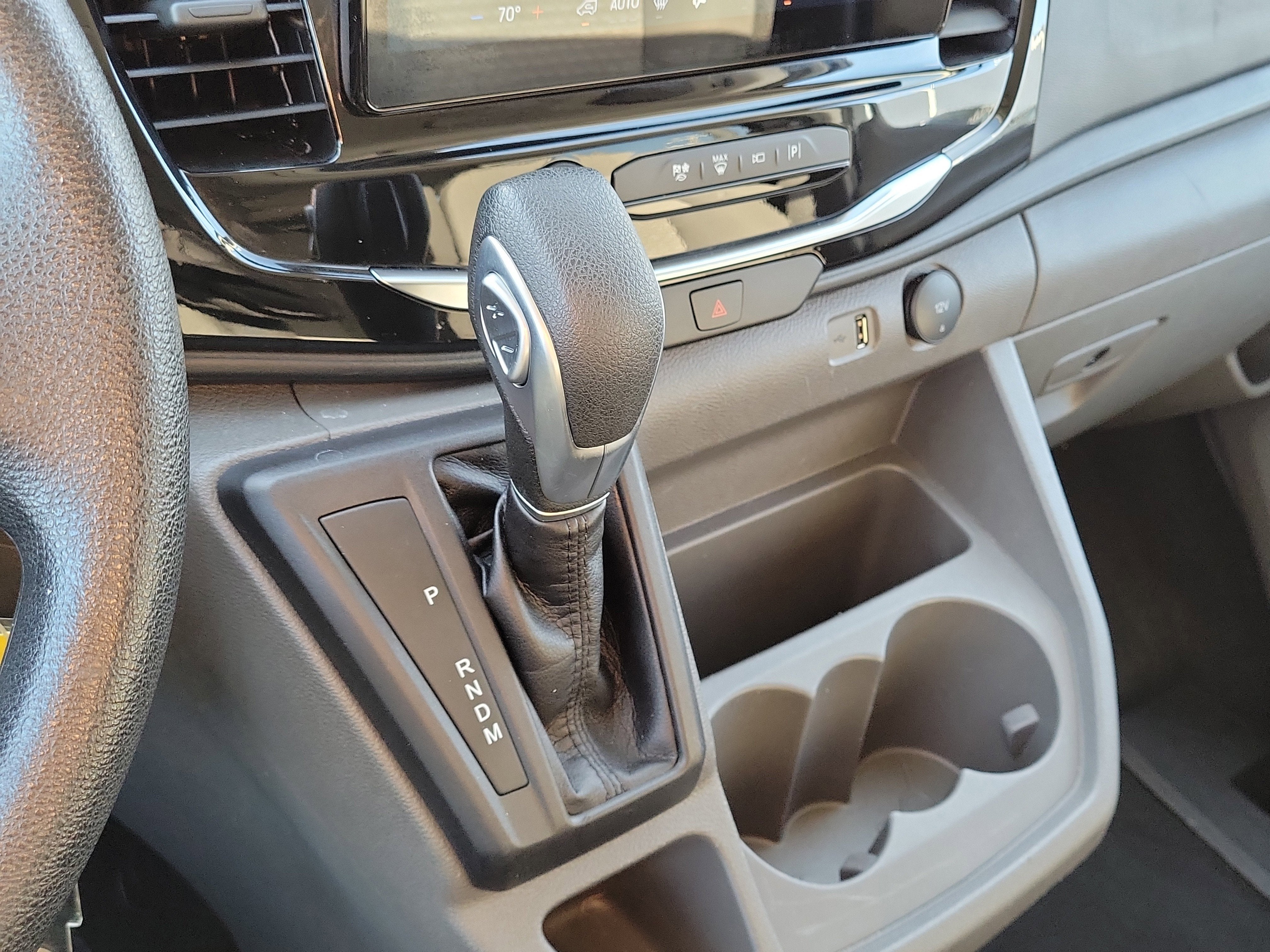 2023 Ford Transit Passenger Wagon XLT