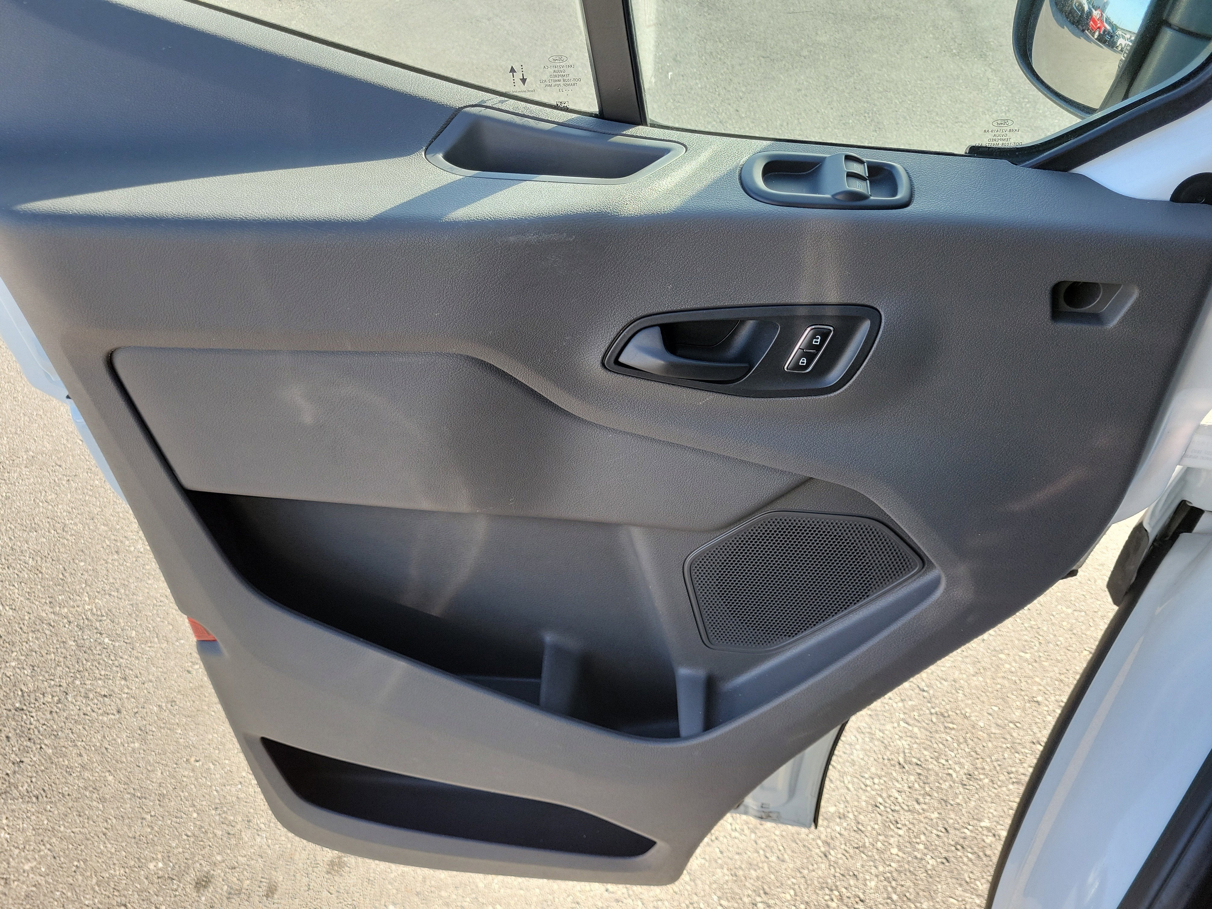 2023 Ford Transit Passenger Wagon XLT