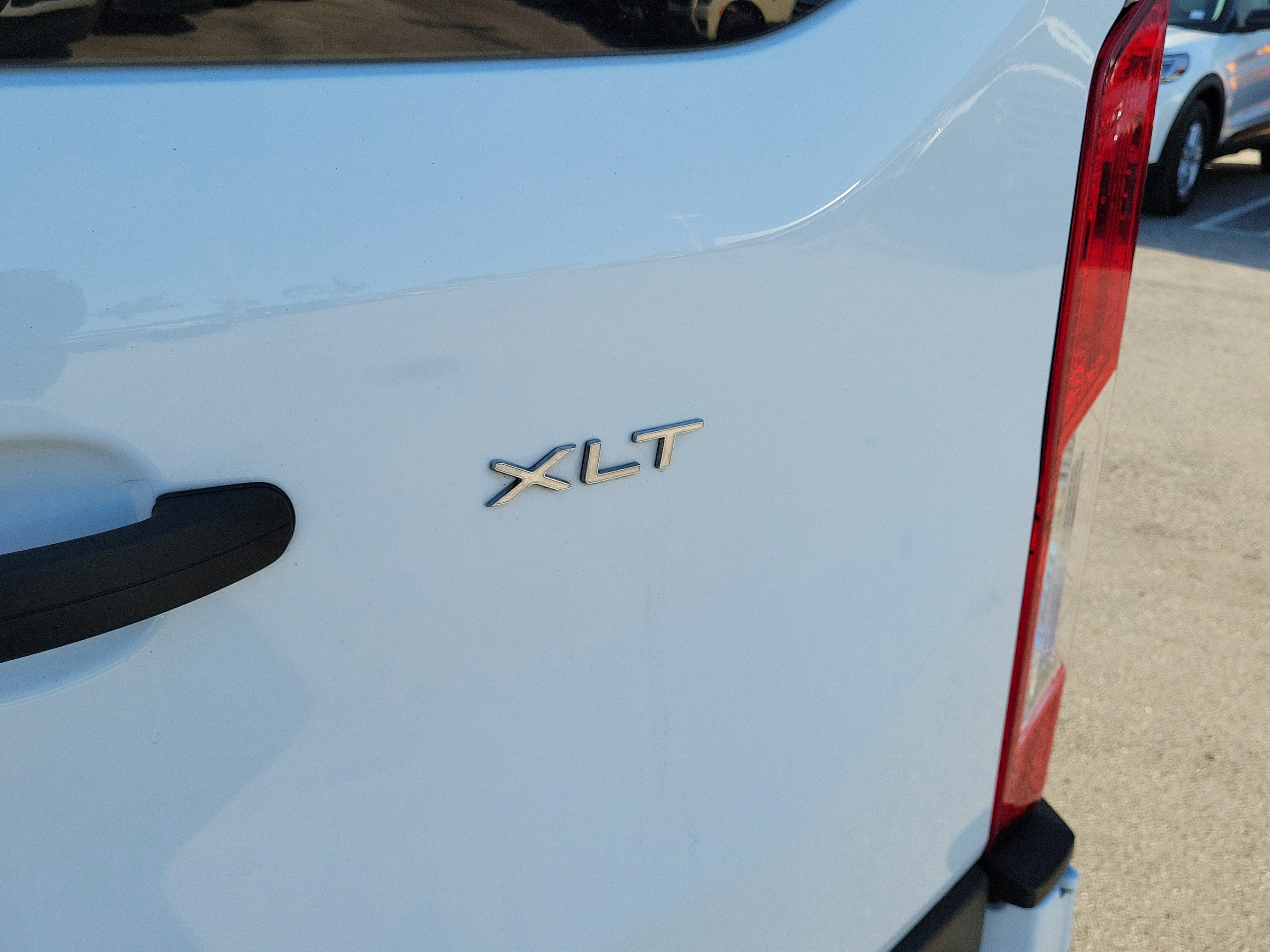 2023 Ford Transit Passenger Wagon XLT