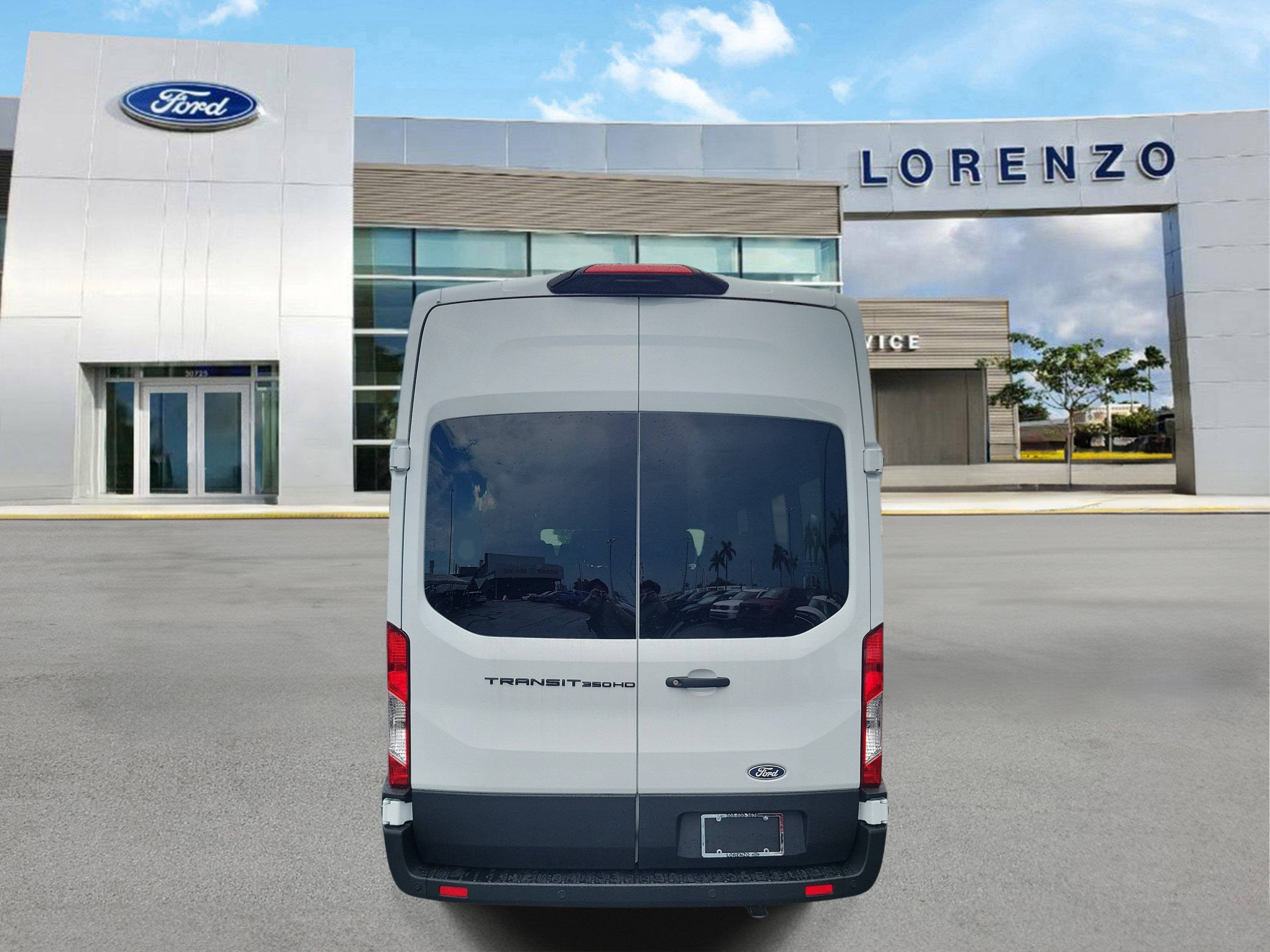 2026 Ford Transit Passenger Wagon XL