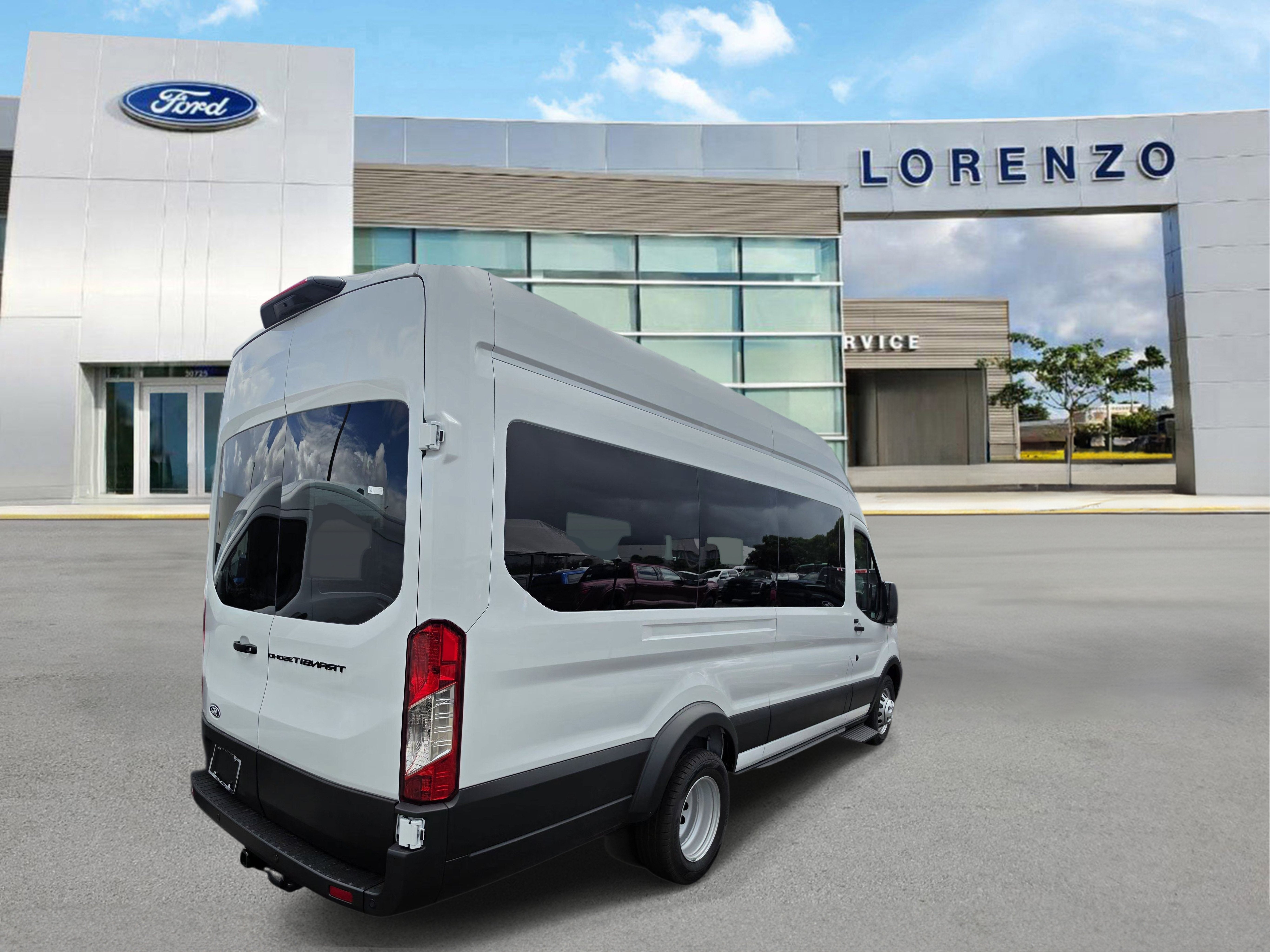 2027 Ford Transit Passenger Wagon XL