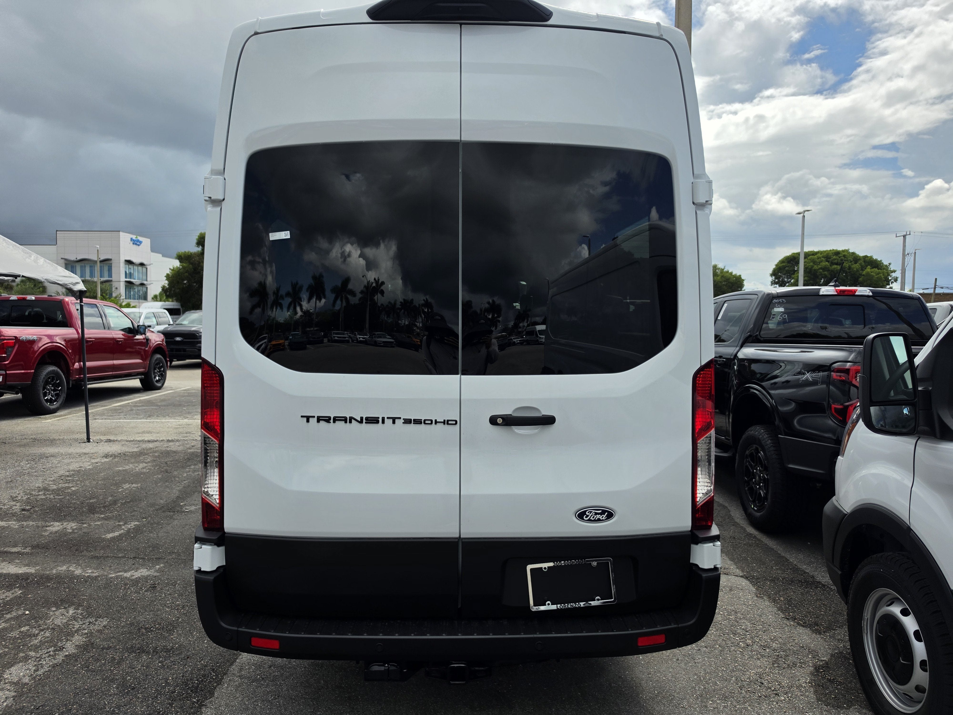 2027 Ford Transit Passenger Wagon XL