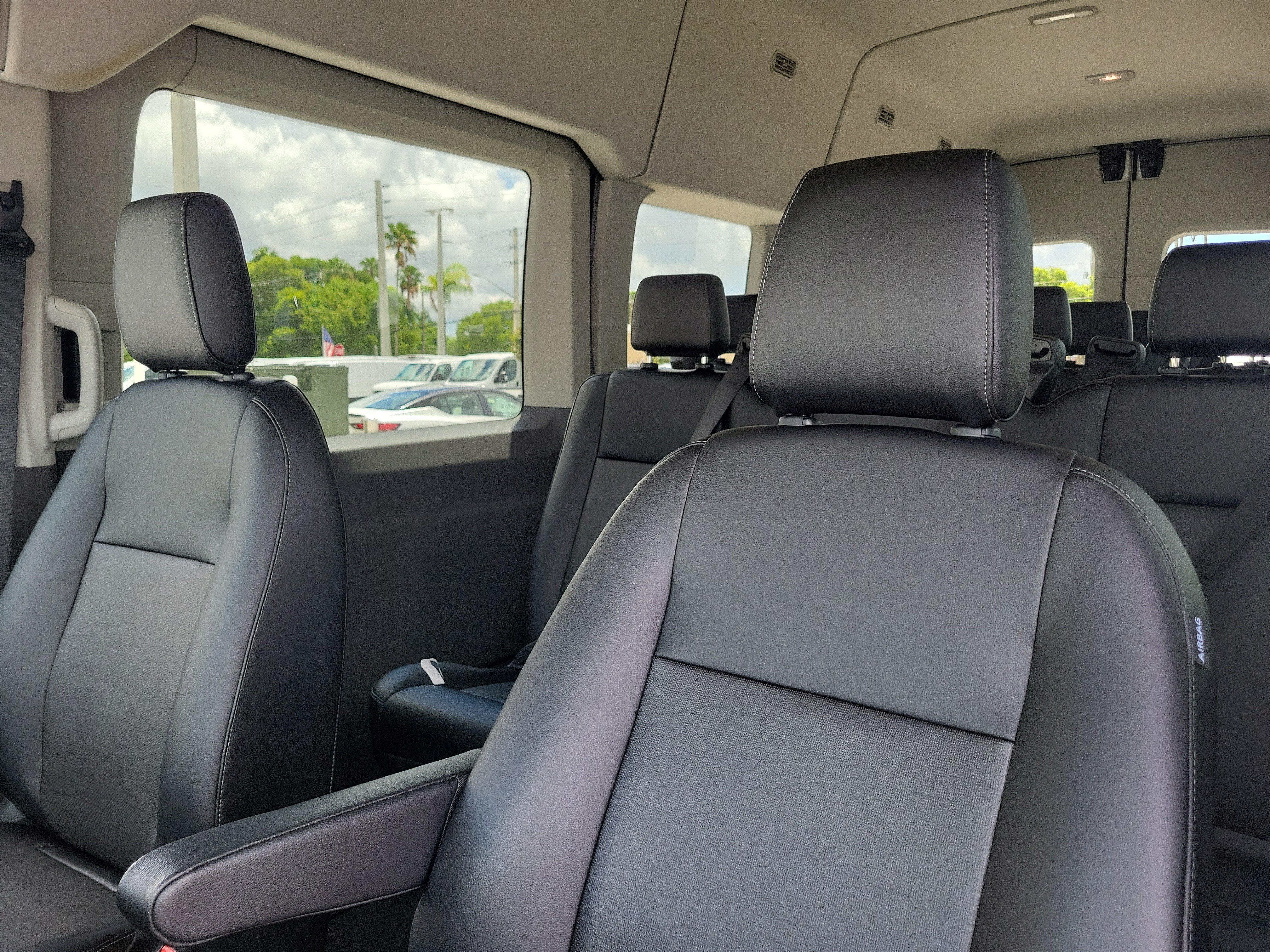 2026 Ford Transit Passenger Wagon XL