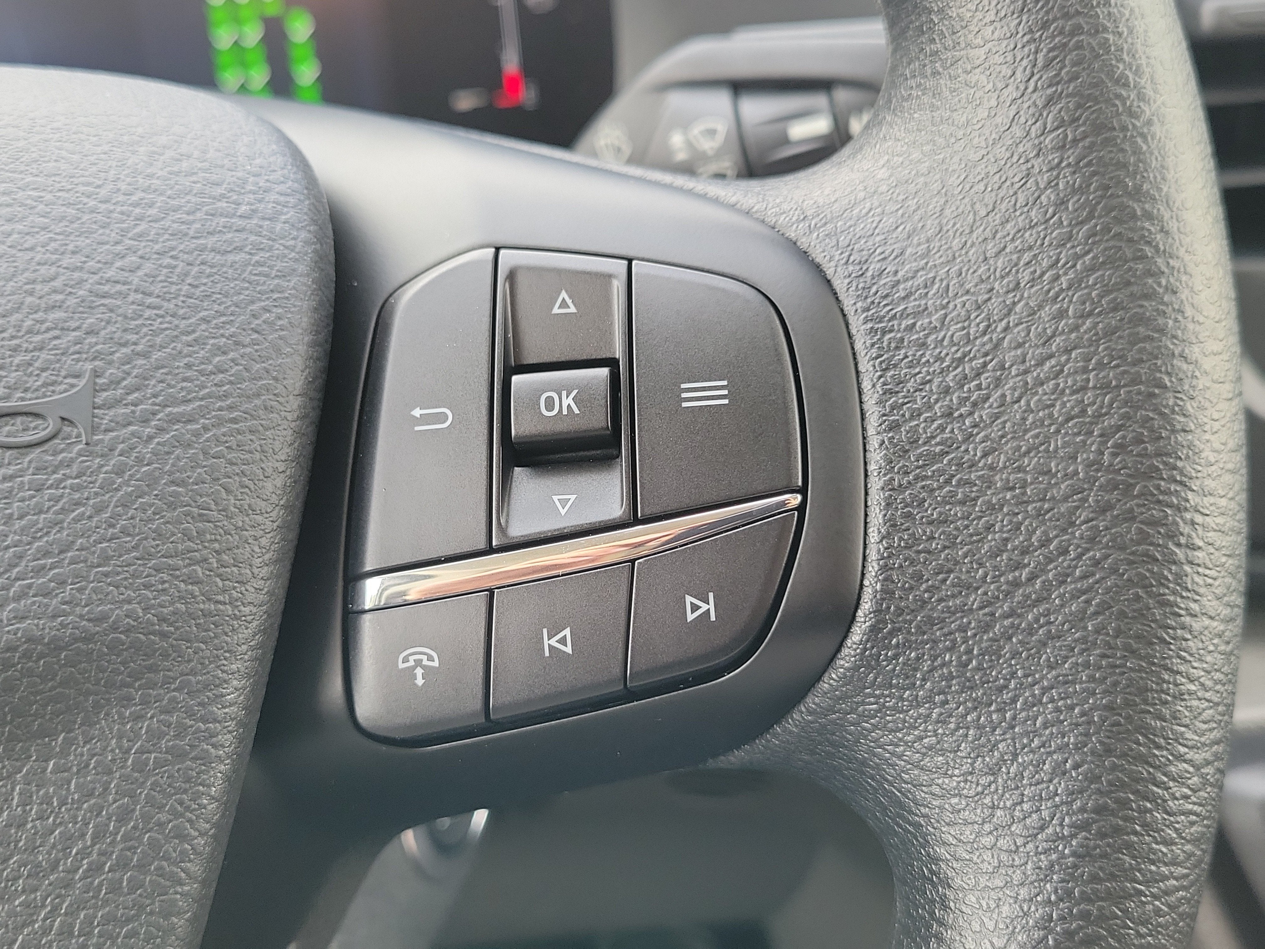 2026 Ford Transit Passenger Wagon XL