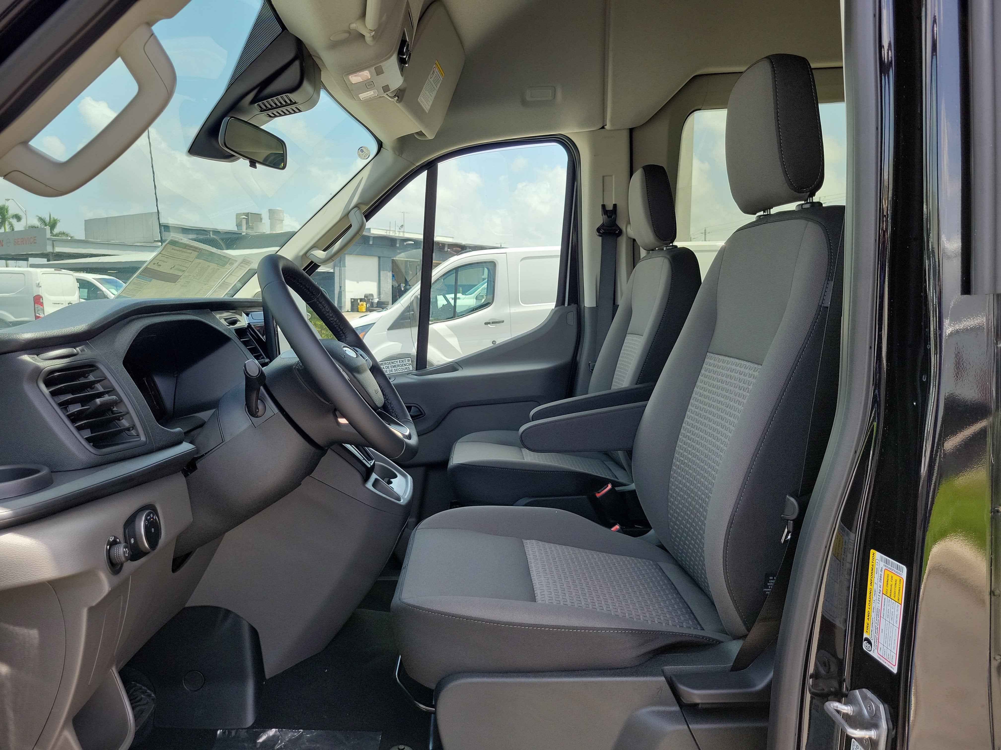 2026 Ford Transit Passenger Wagon XLT