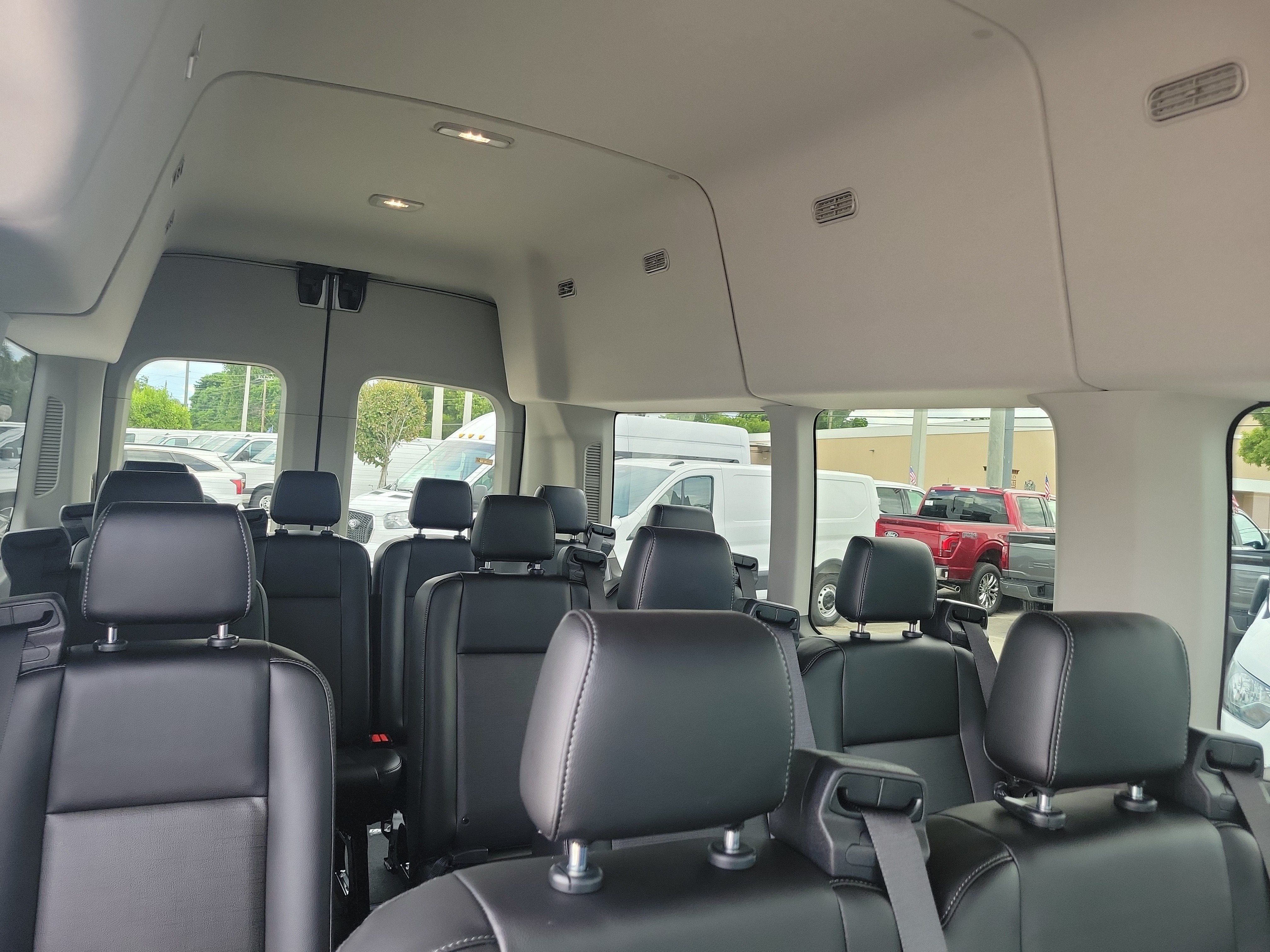 2026 Ford Transit Passenger Wagon XL