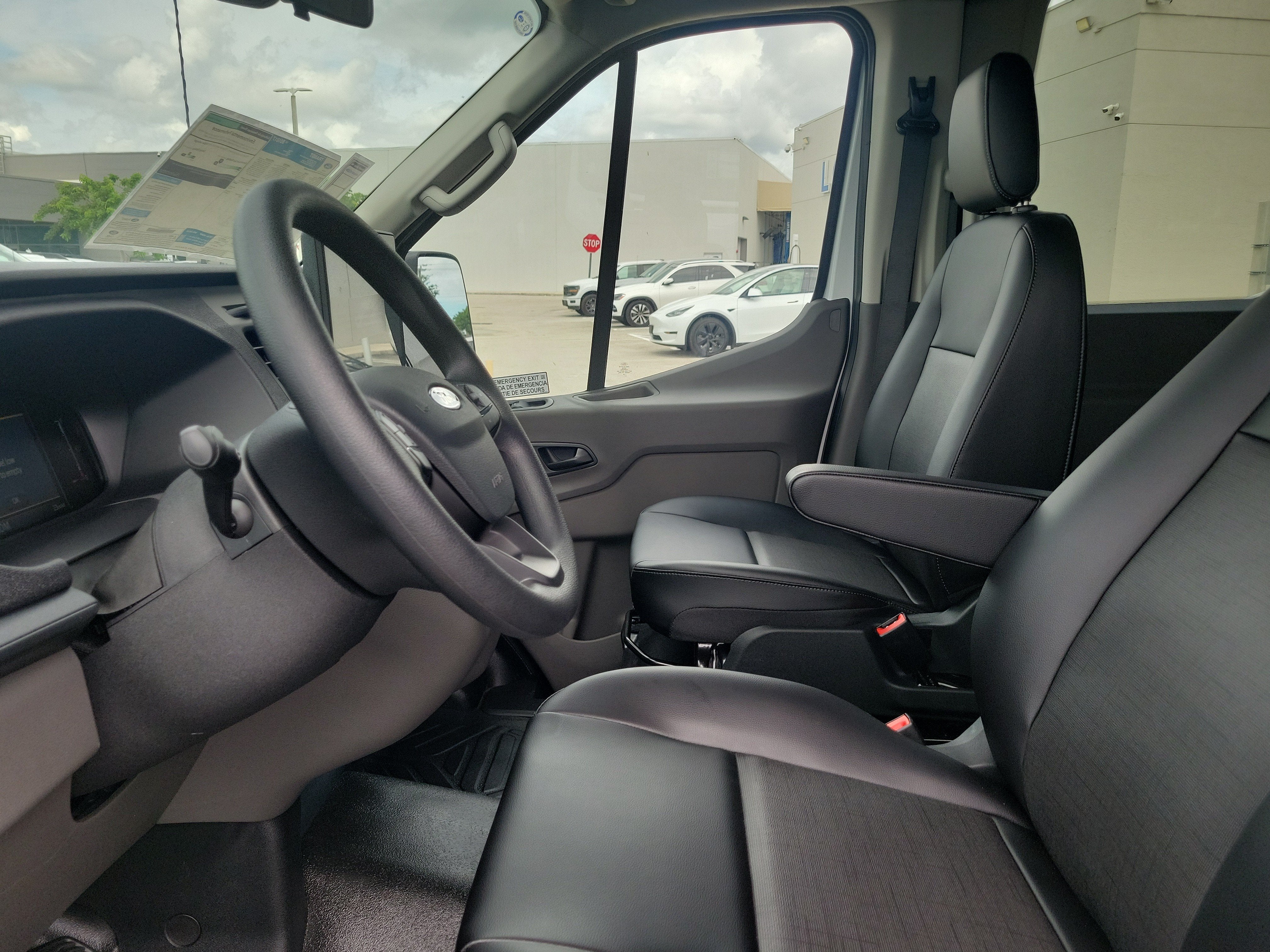 2026 Ford Transit Passenger Wagon XL