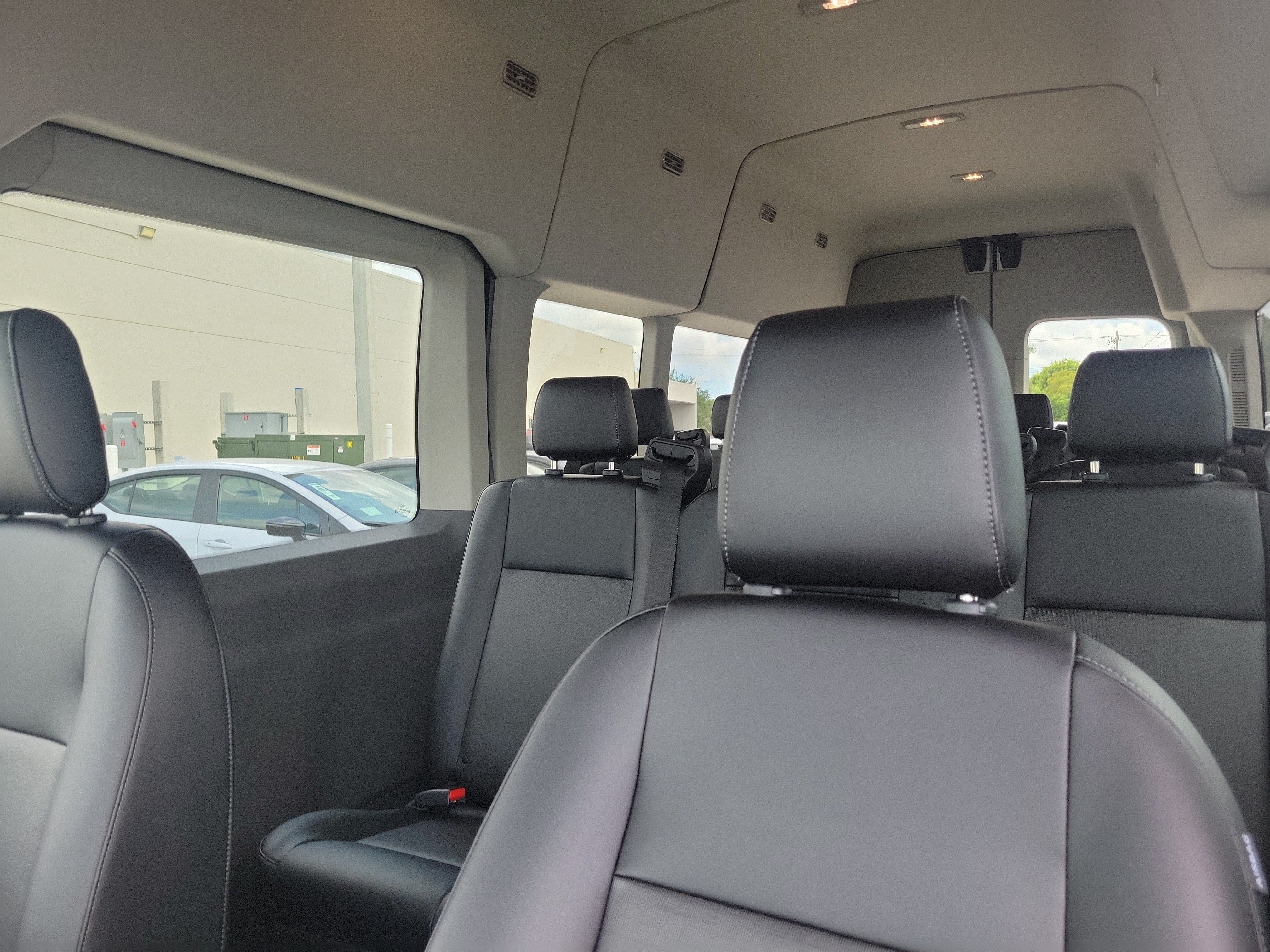 2026 Ford Transit Passenger Wagon XL