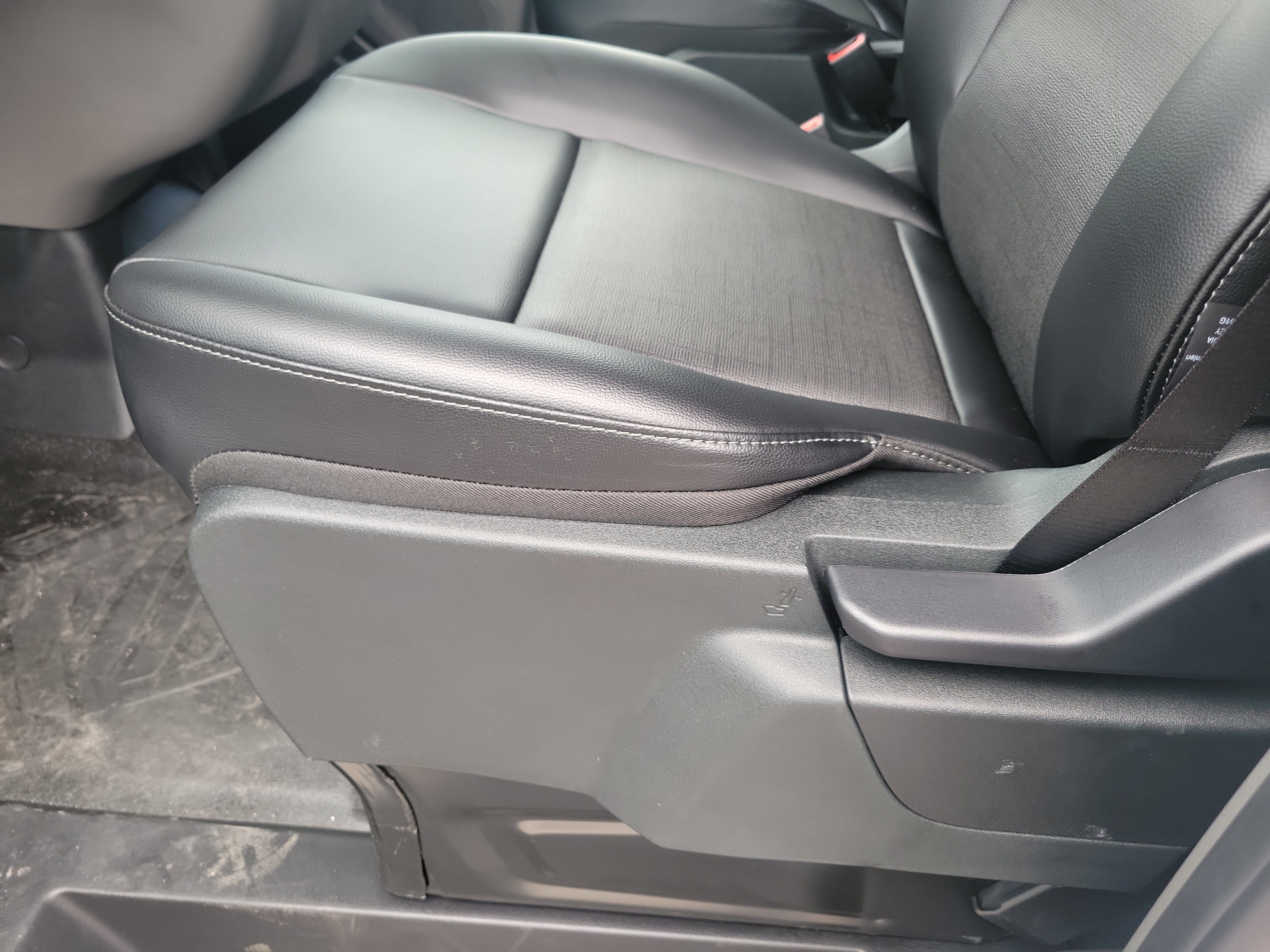 2026 Ford Transit Passenger Wagon XL