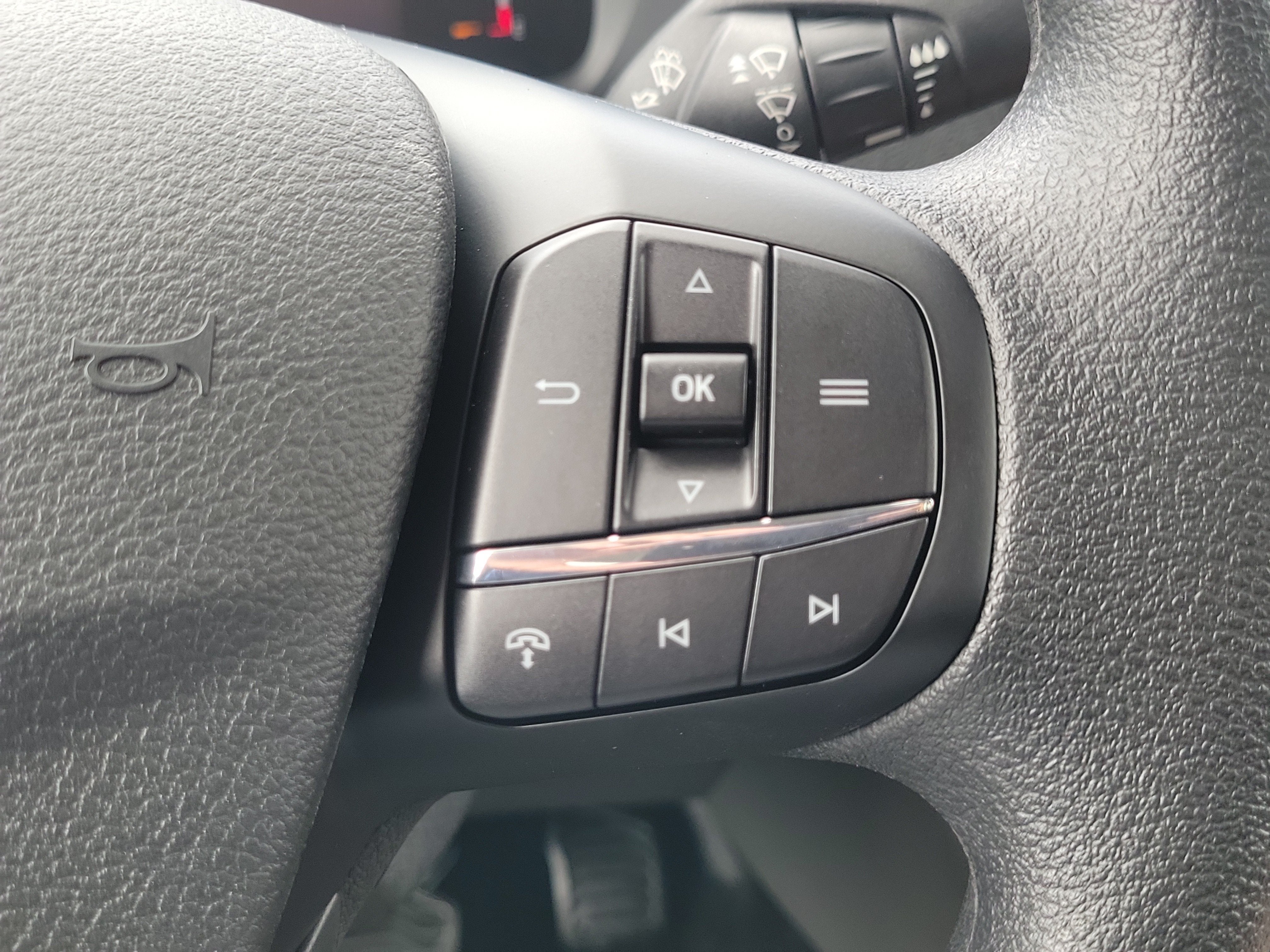 2026 Ford Transit Passenger Wagon XL