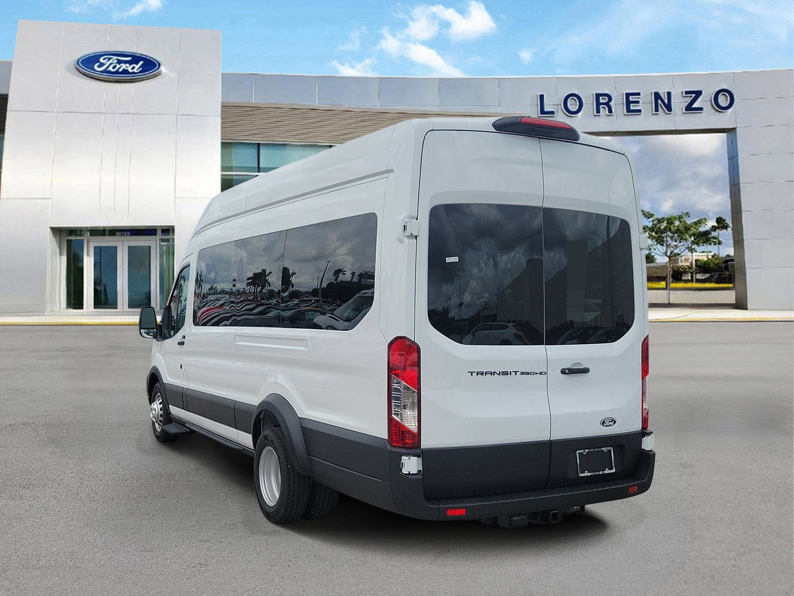 2026 Ford Transit Passenger Wagon XL