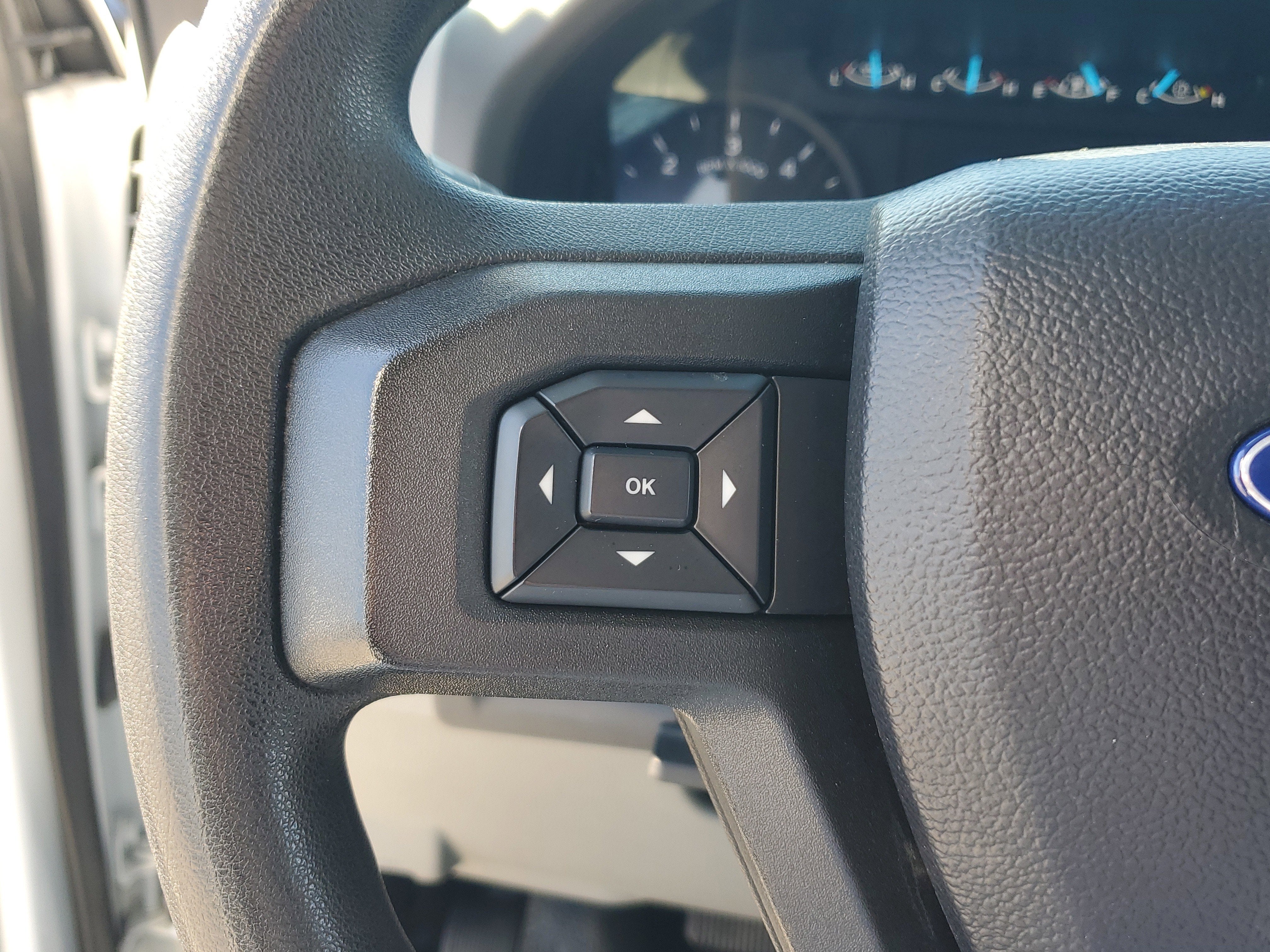 2022 Ford E-Series Cutaway Base