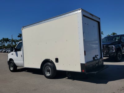 2022 Ford E-Series Cutaway Base