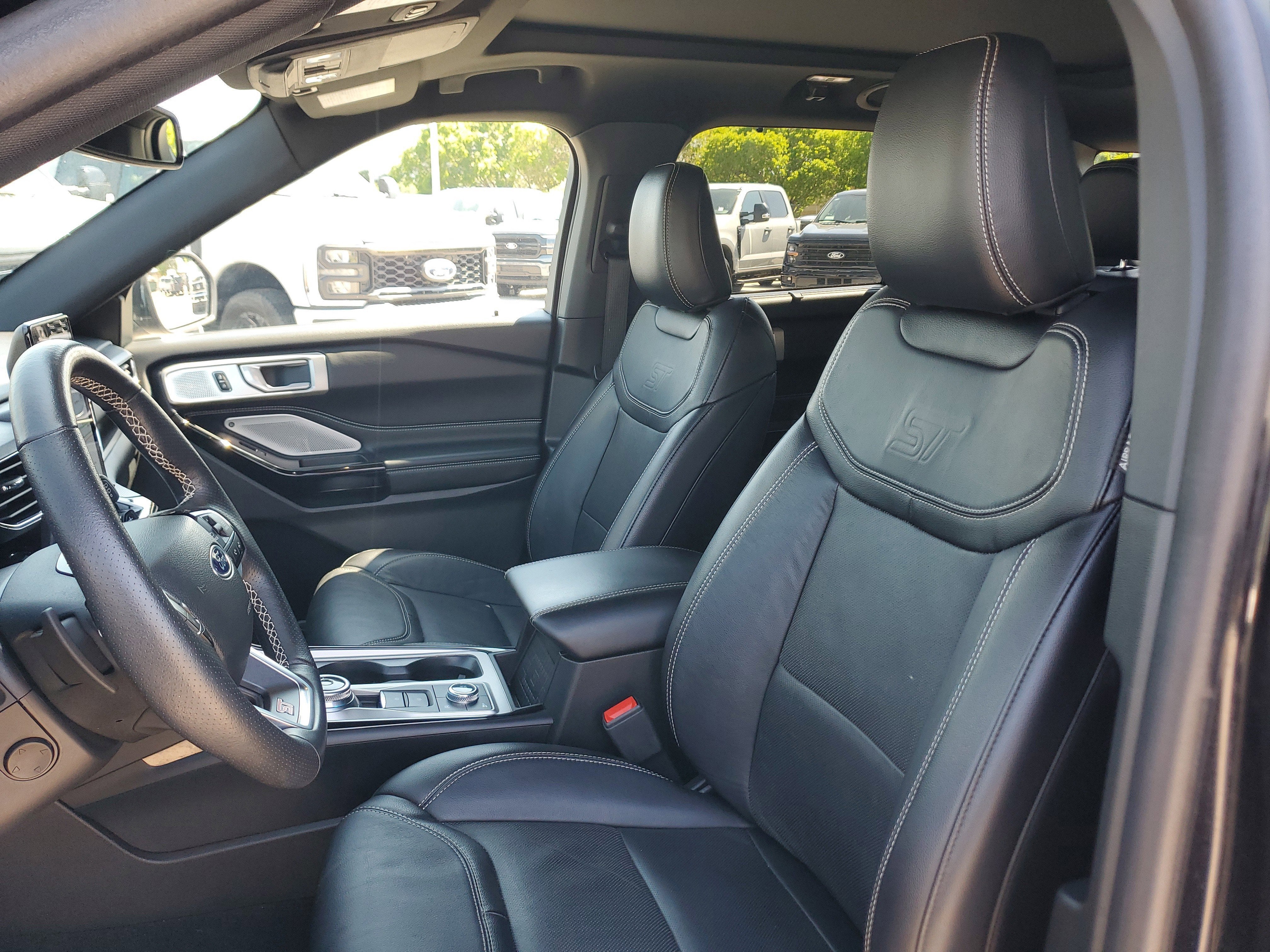 2023 Ford Explorer ST 4WD