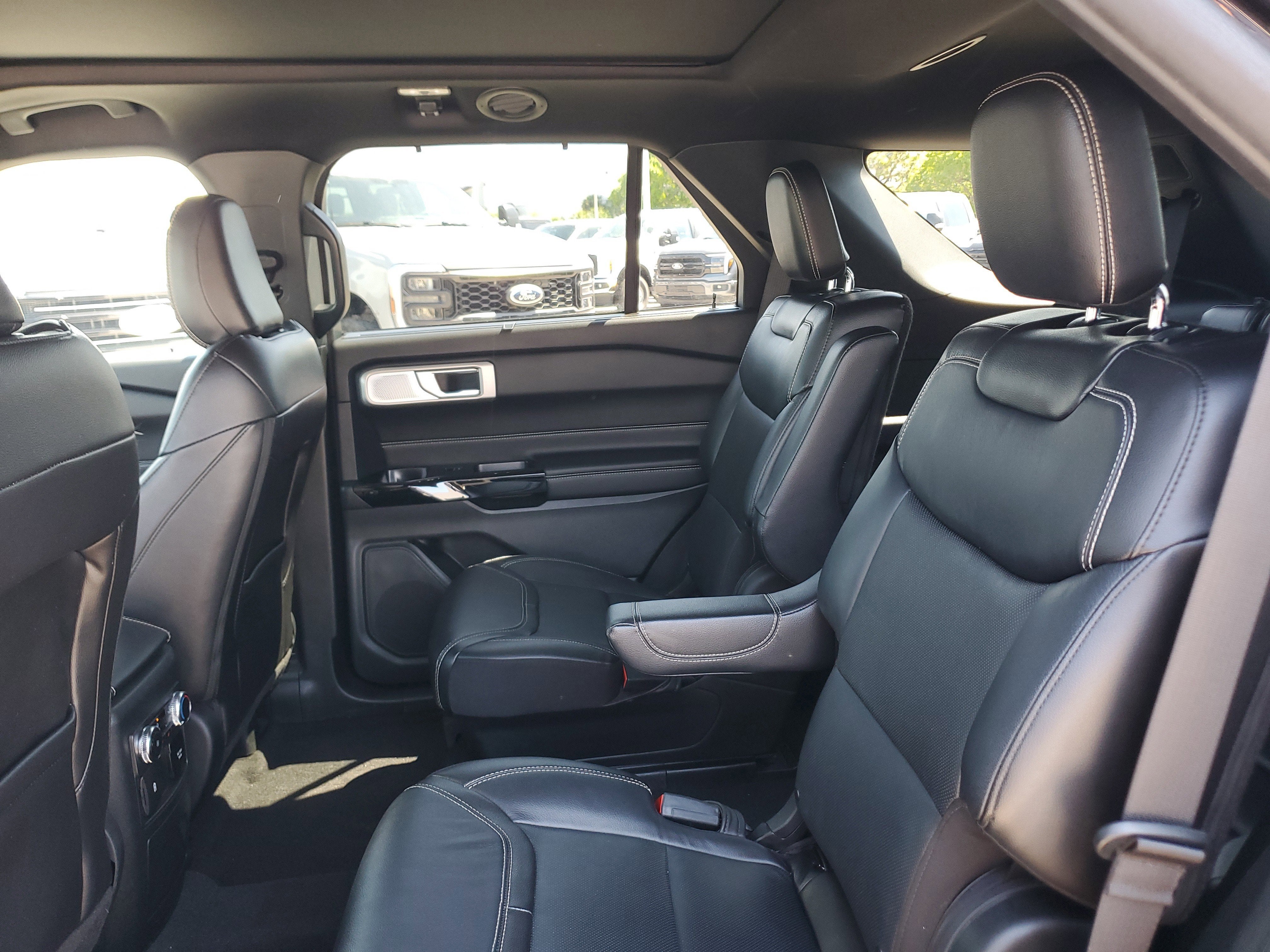 2023 Ford Explorer ST 4WD