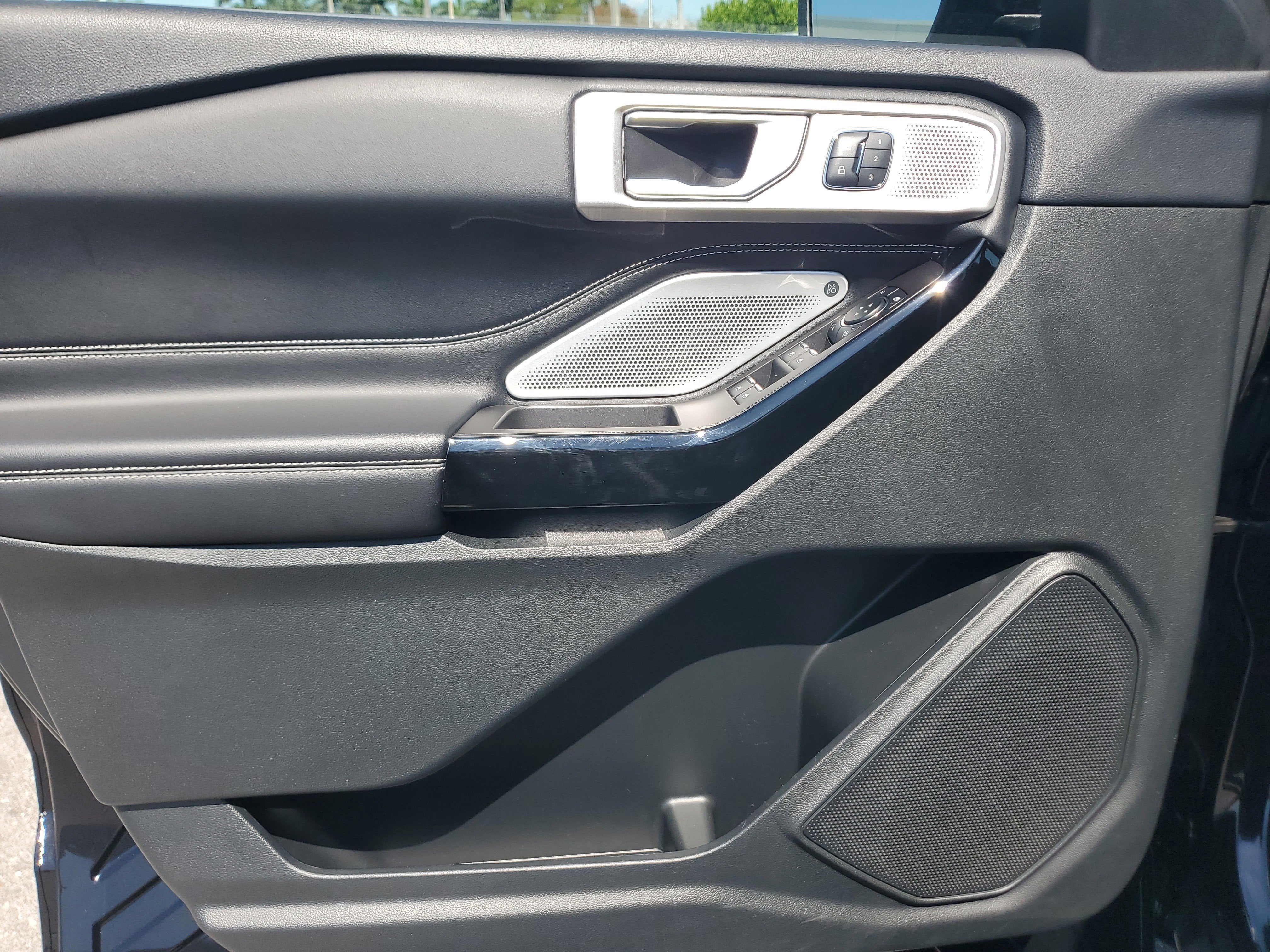 2023 Ford Explorer ST 4WD