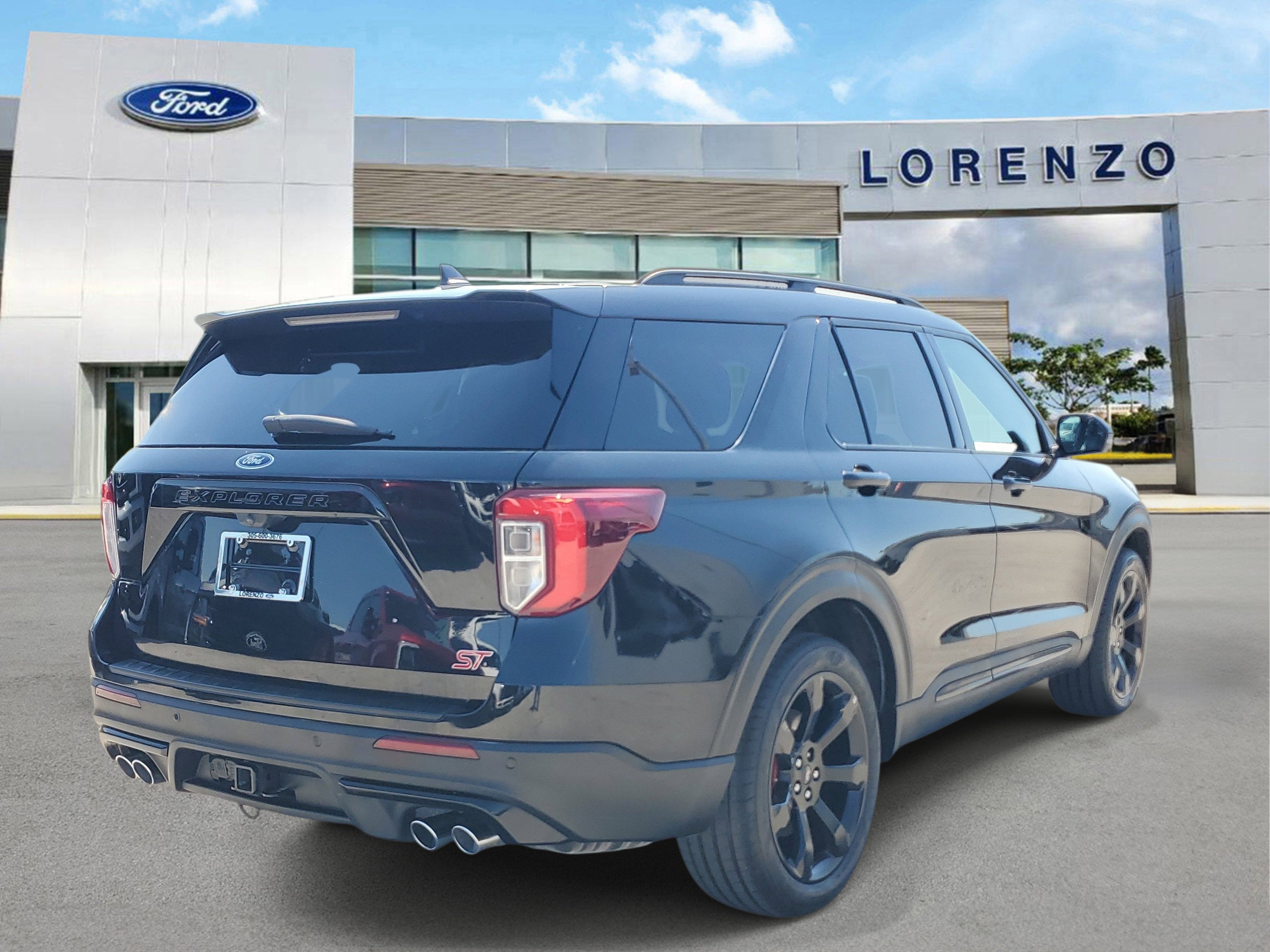 2023 Ford Explorer ST 4WD