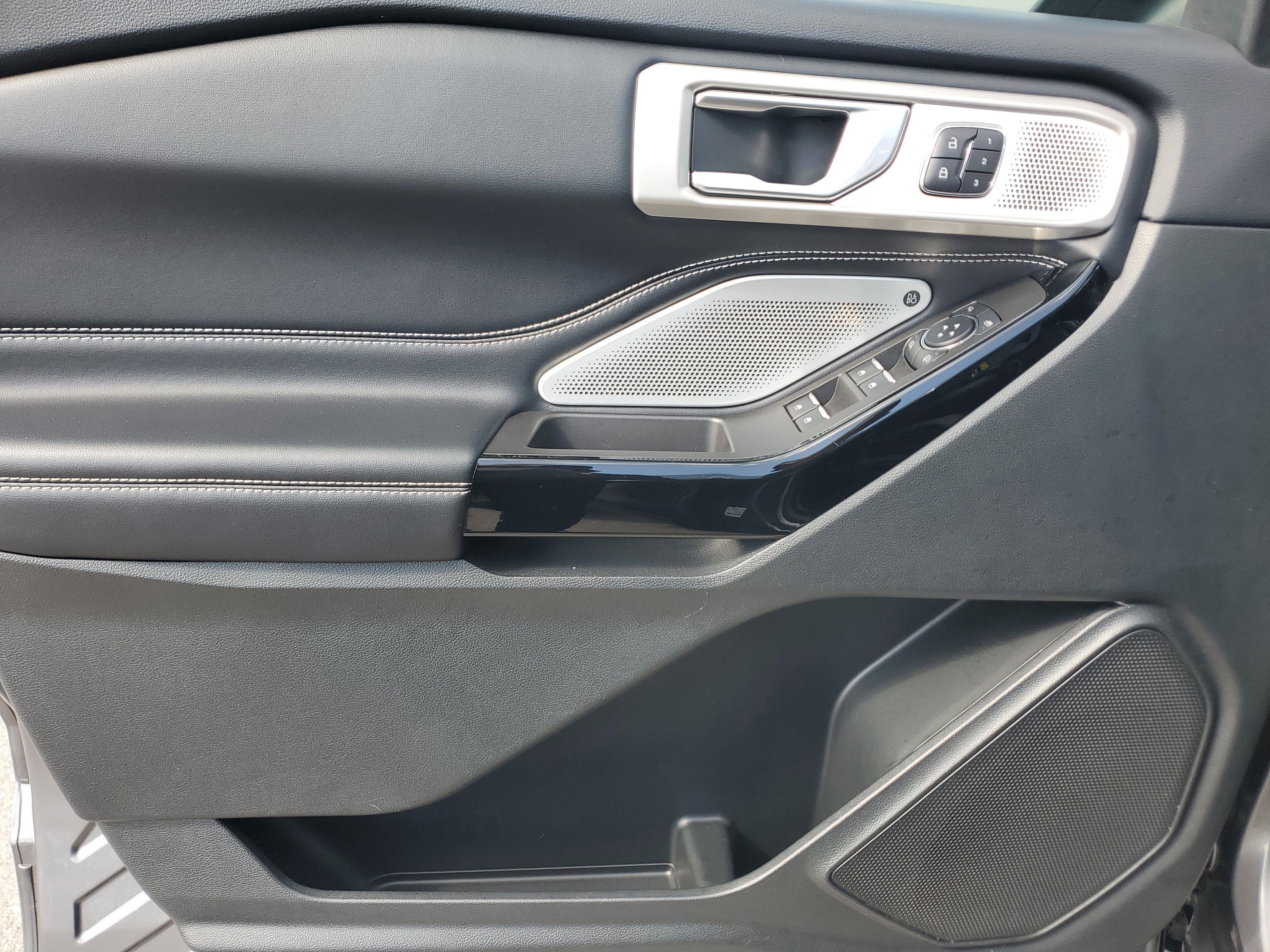 2023 Ford Explorer ST 4WD