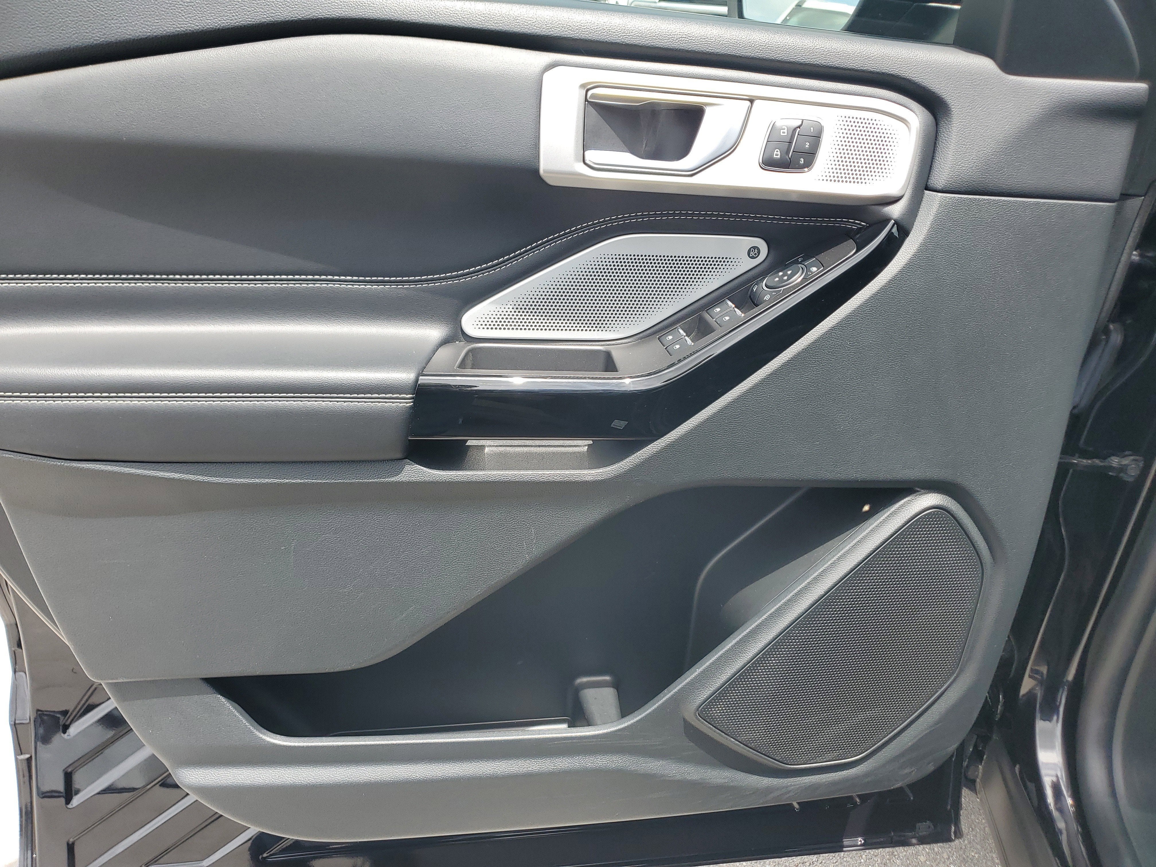 2023 Ford Explorer ST 4WD