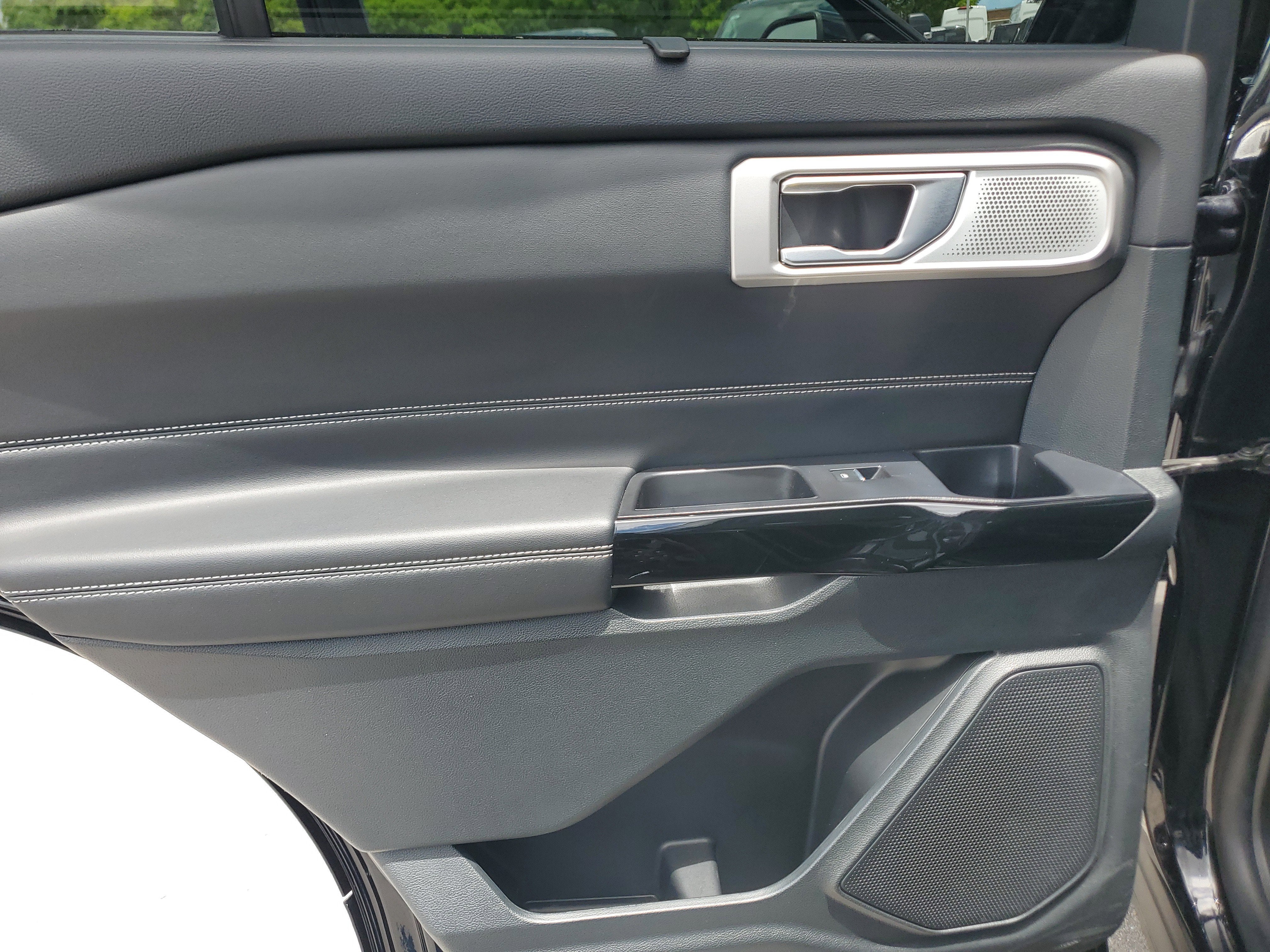 2023 Ford Explorer ST 4WD