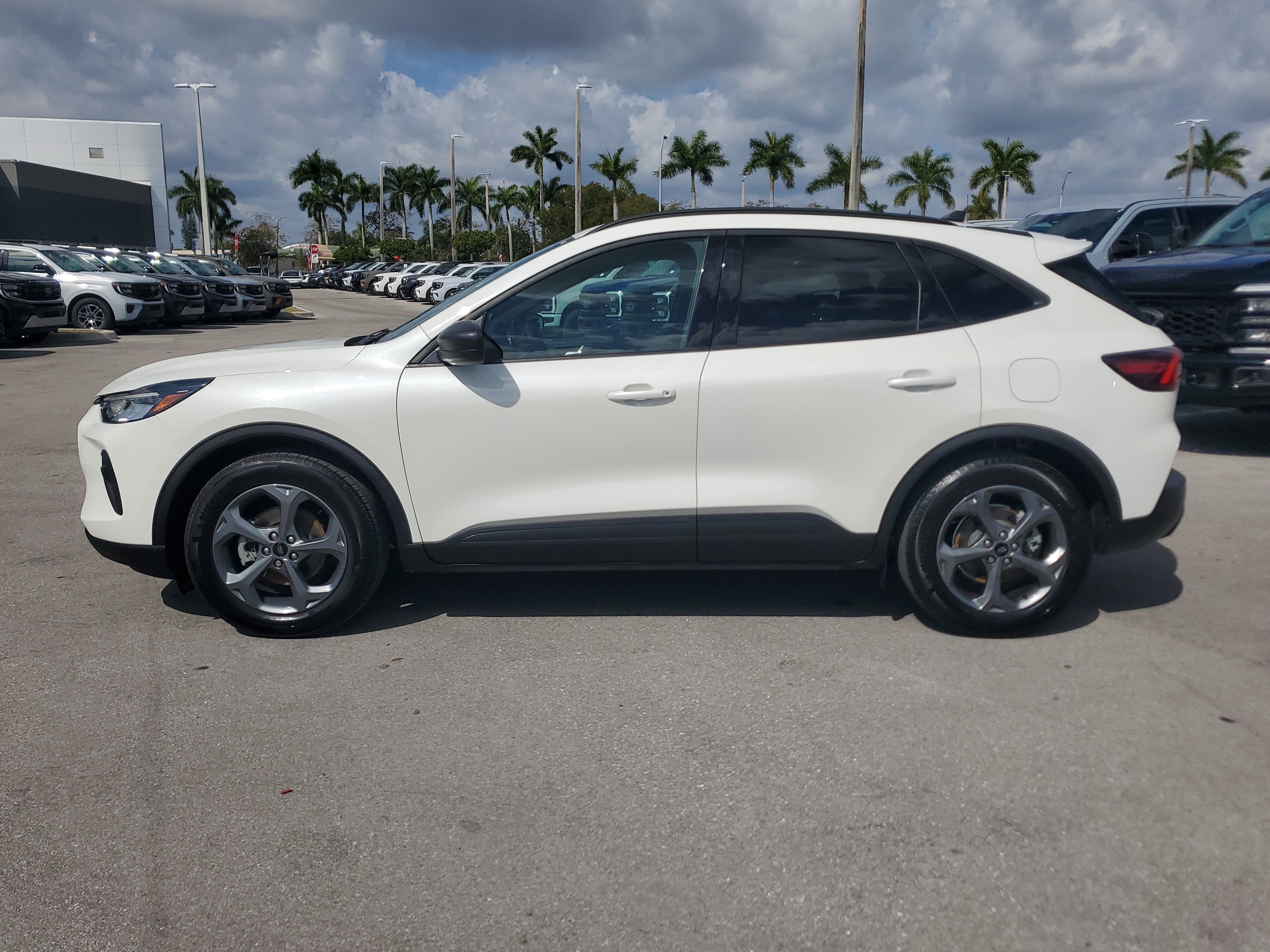 2025 Ford Escape ST-Line